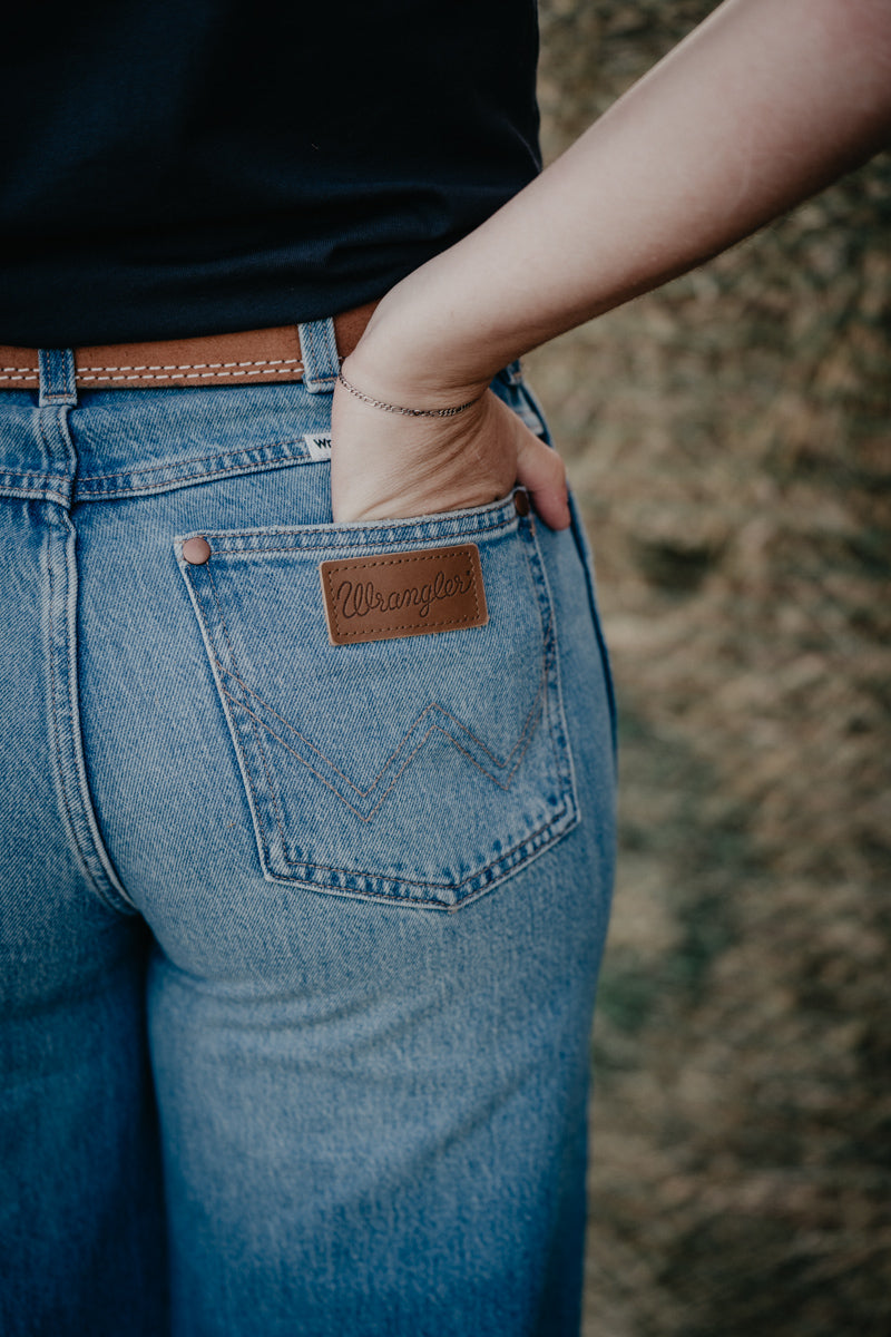 'Maise' Wrangler High Rise Loose Straight Leg (30" Length, Sizes 24-33)