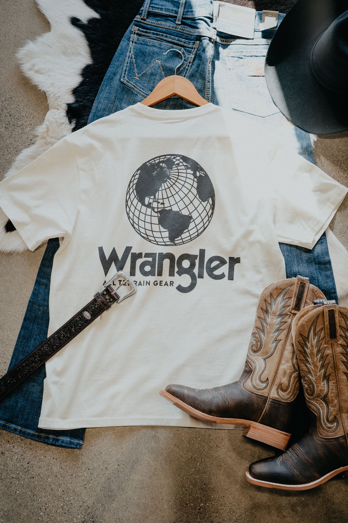 'Adventure Equipment' Wrangler Men's Graphic T-Shirt (S-XXL)