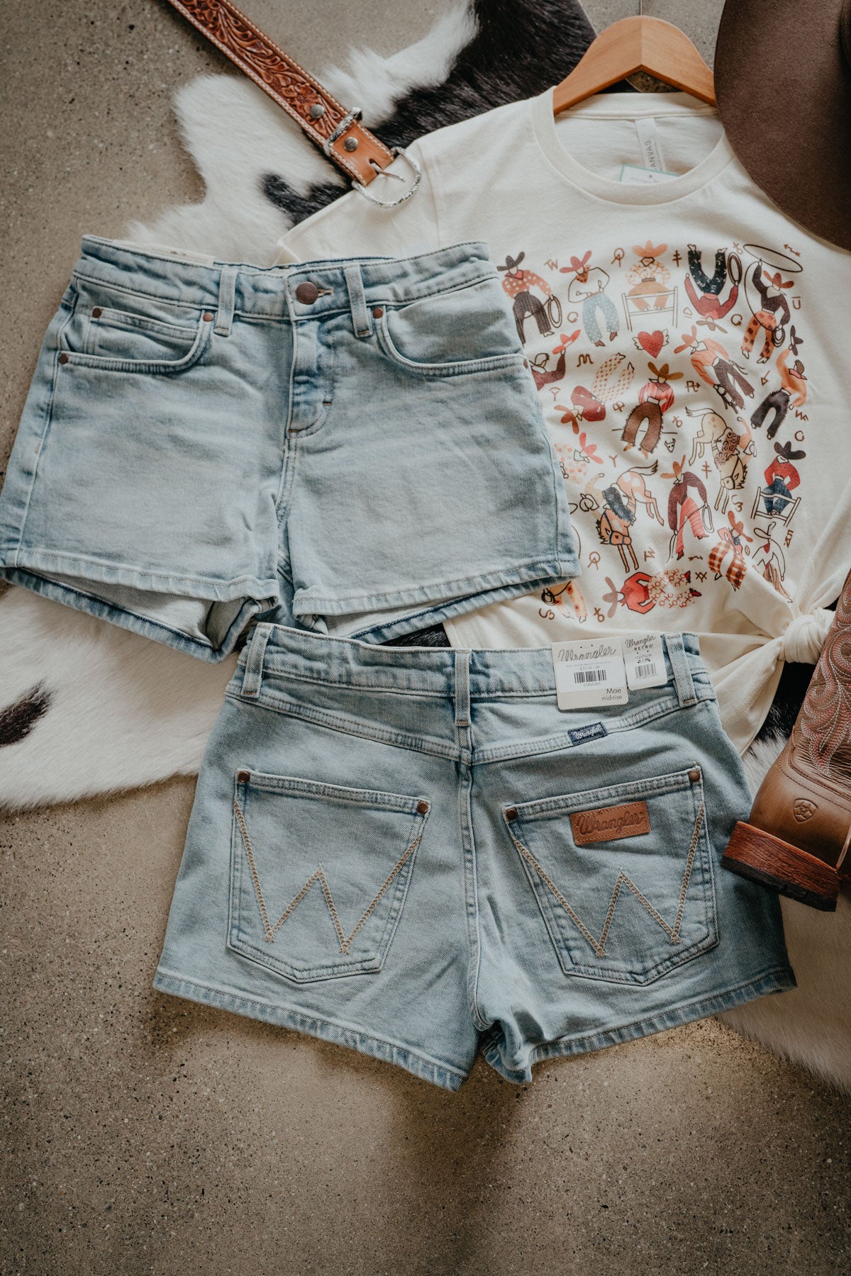 'Brynn' Wrangler High Rise Mae Retro Shorts (24-33)