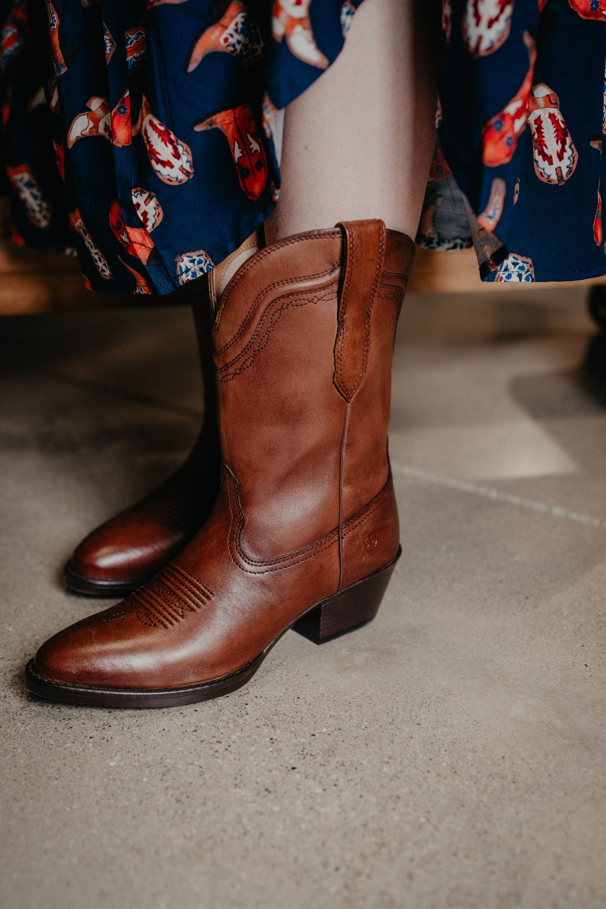 'Easton' Women's Ariat Classic R-Toe Boot (Sizes 6-11)