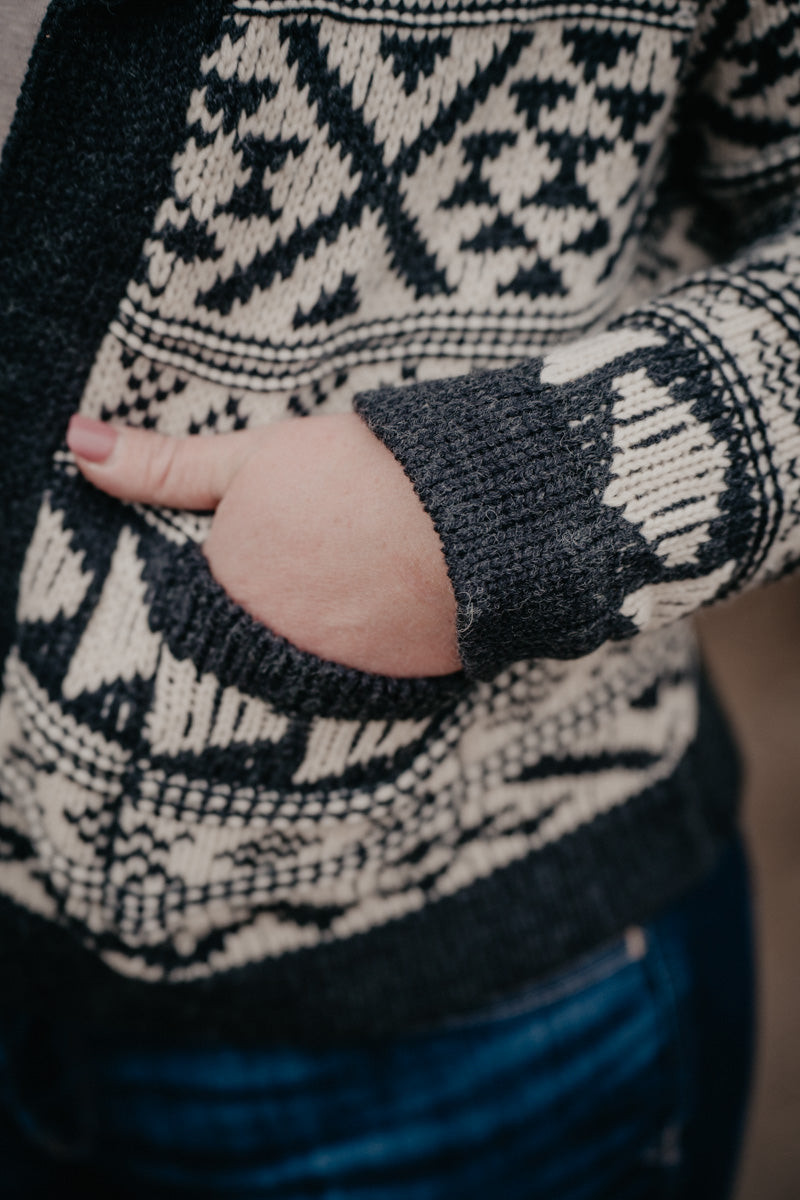 'Violet' Women's Cropped Grey/Ivory Aztec Cardigan by Stetson (XS-XL)