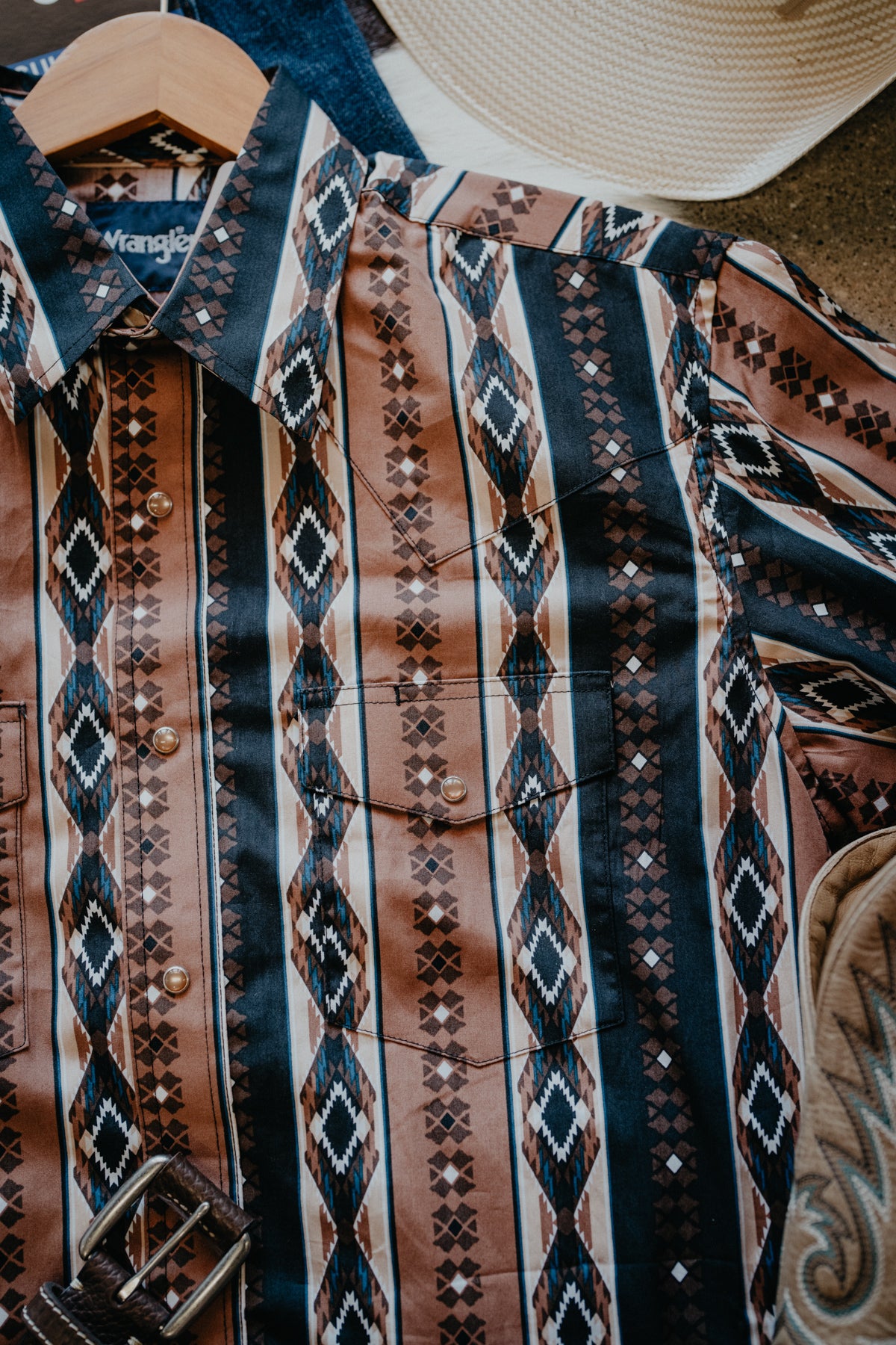 'Checotah' Men's Brown/Black/Blue with Aztec Design Long Sleeve Pearl Snap Checotah by Wrangler (S-XXL)