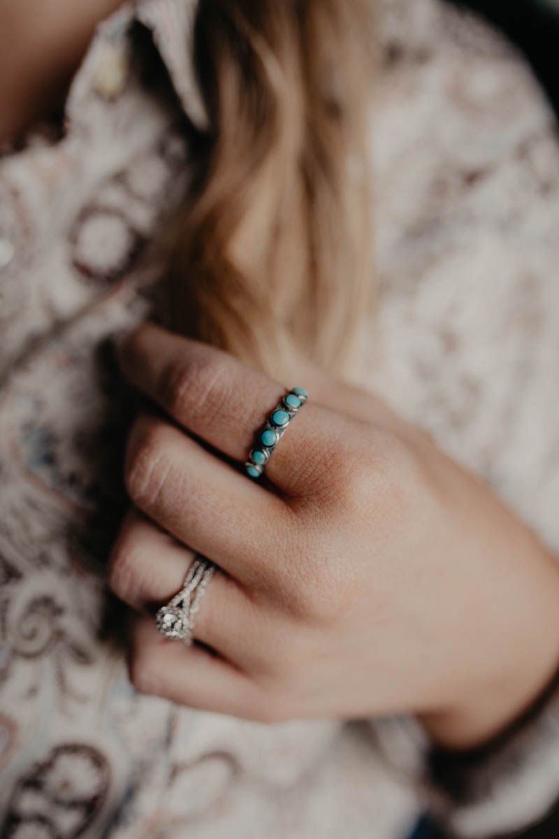 6 Stone Dot Turquoise Rings Sized (Turquoise and Coral)