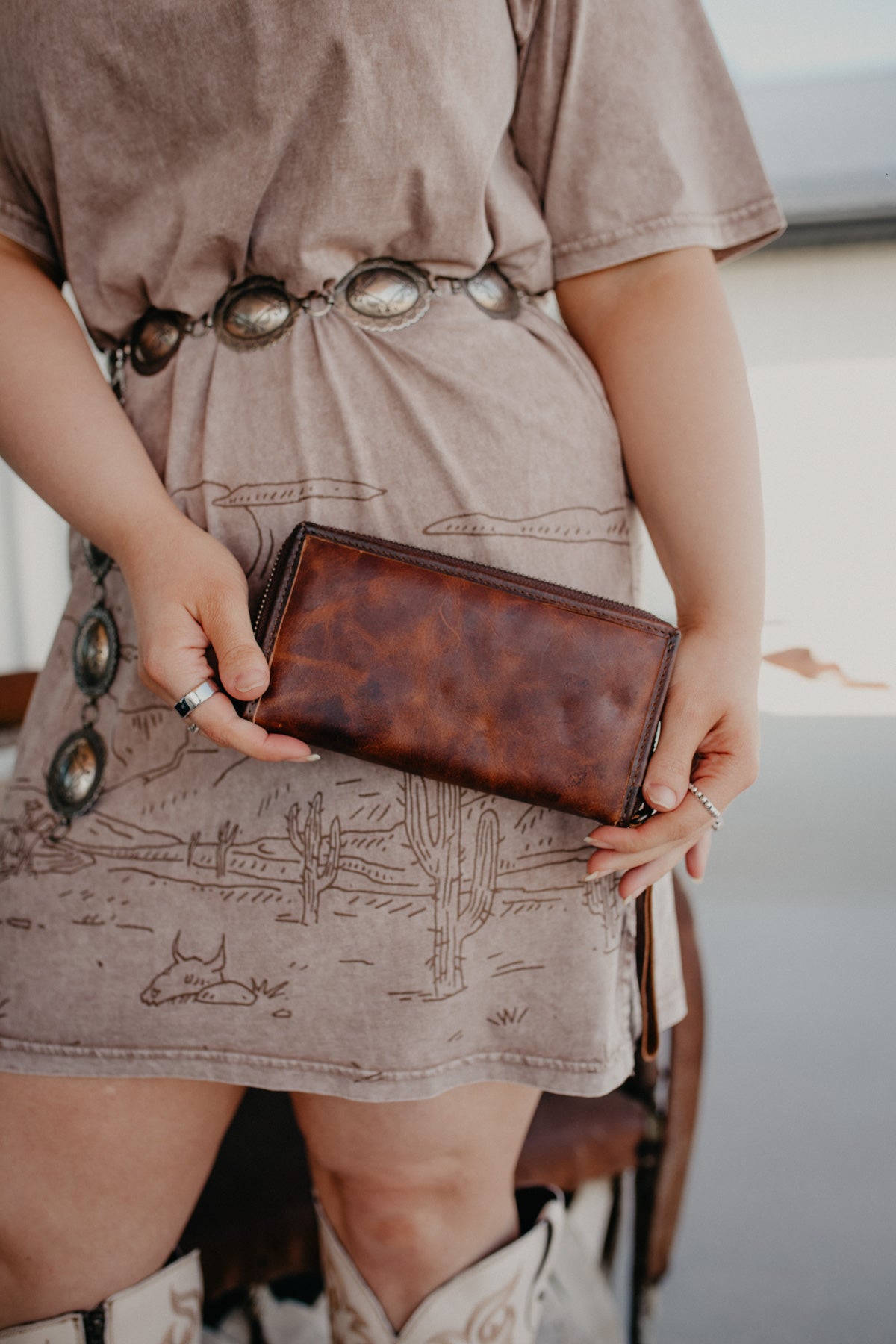 Vaquero Concho Cowhide Bifold Wallet STS64308