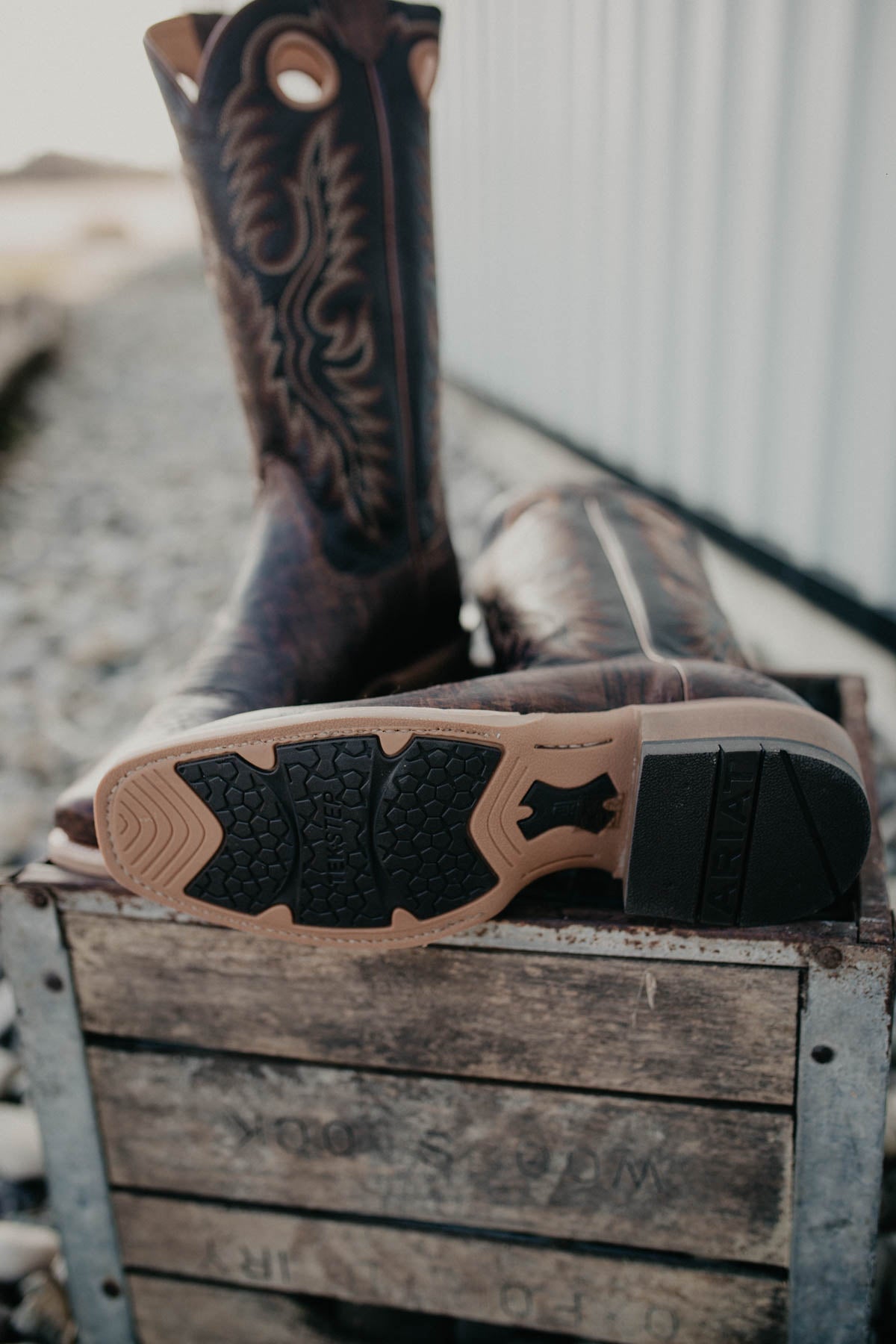 Men's Ariat 'Ringer' Cowboy Boots (8.5EE & 11EE ONLY) {Dusted Wheat}