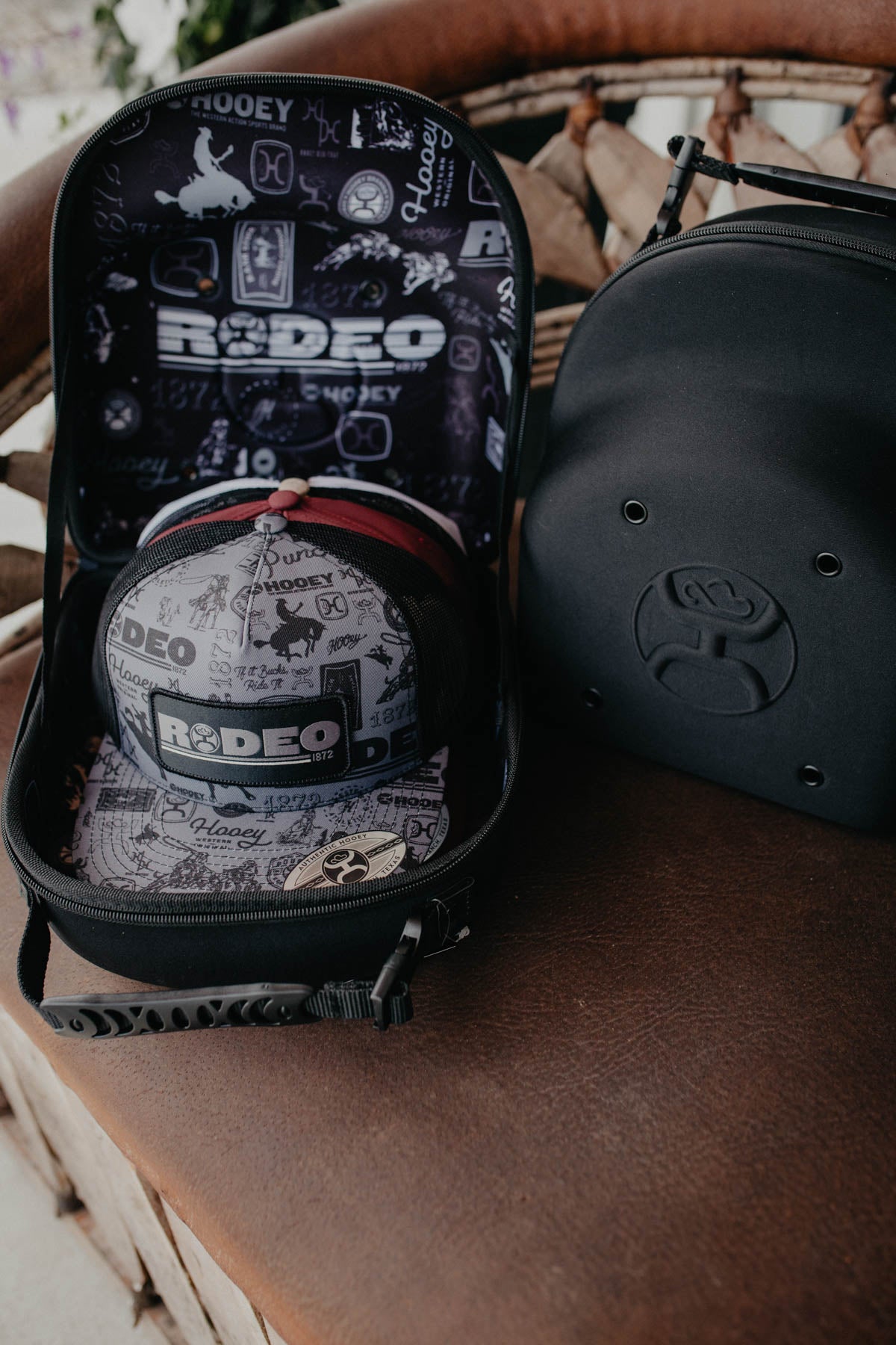 XL Black Hooey Hat Carrier