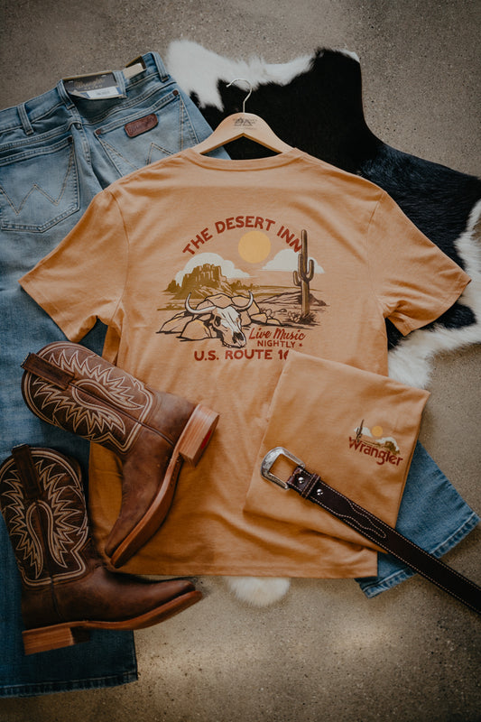 'Desert Inn' Wrangler Men's Graphic T (S-XXL)