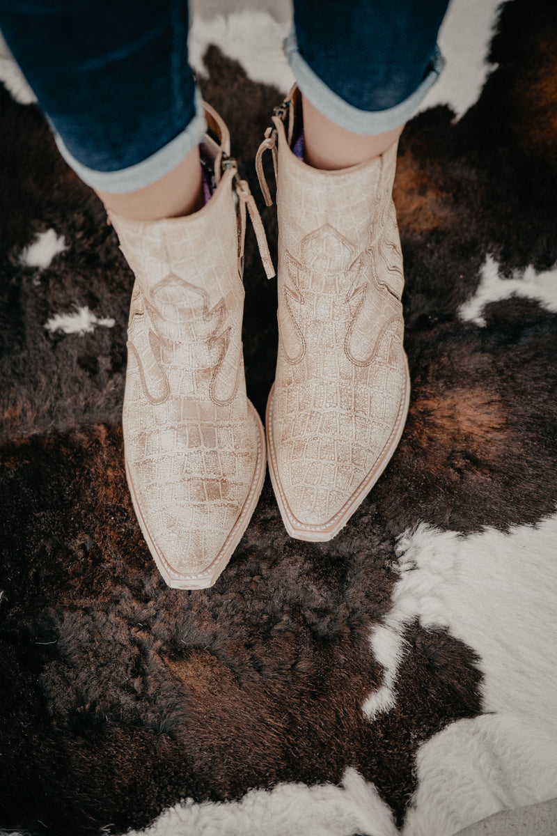 'Jade' Women's Distressed Crema Croc Print (Sizes 6-10)