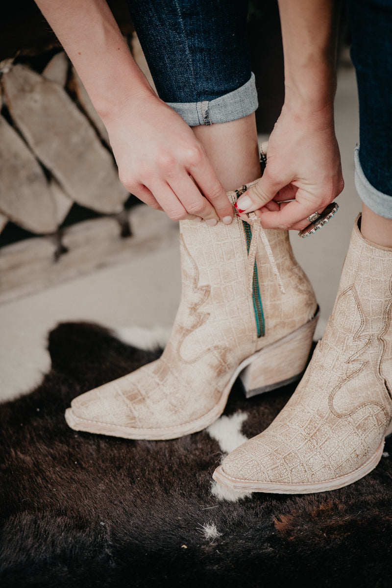 'Jade' Women's Distressed Crema Croc Print (Sizes 6-10)