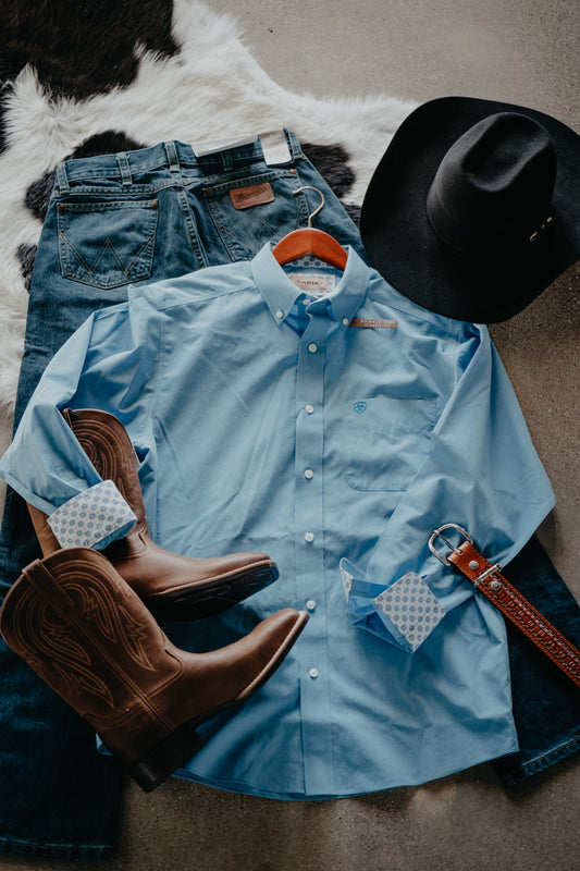 'Harry' Men's Blue Wrinkle Free Button Up (XXL only)