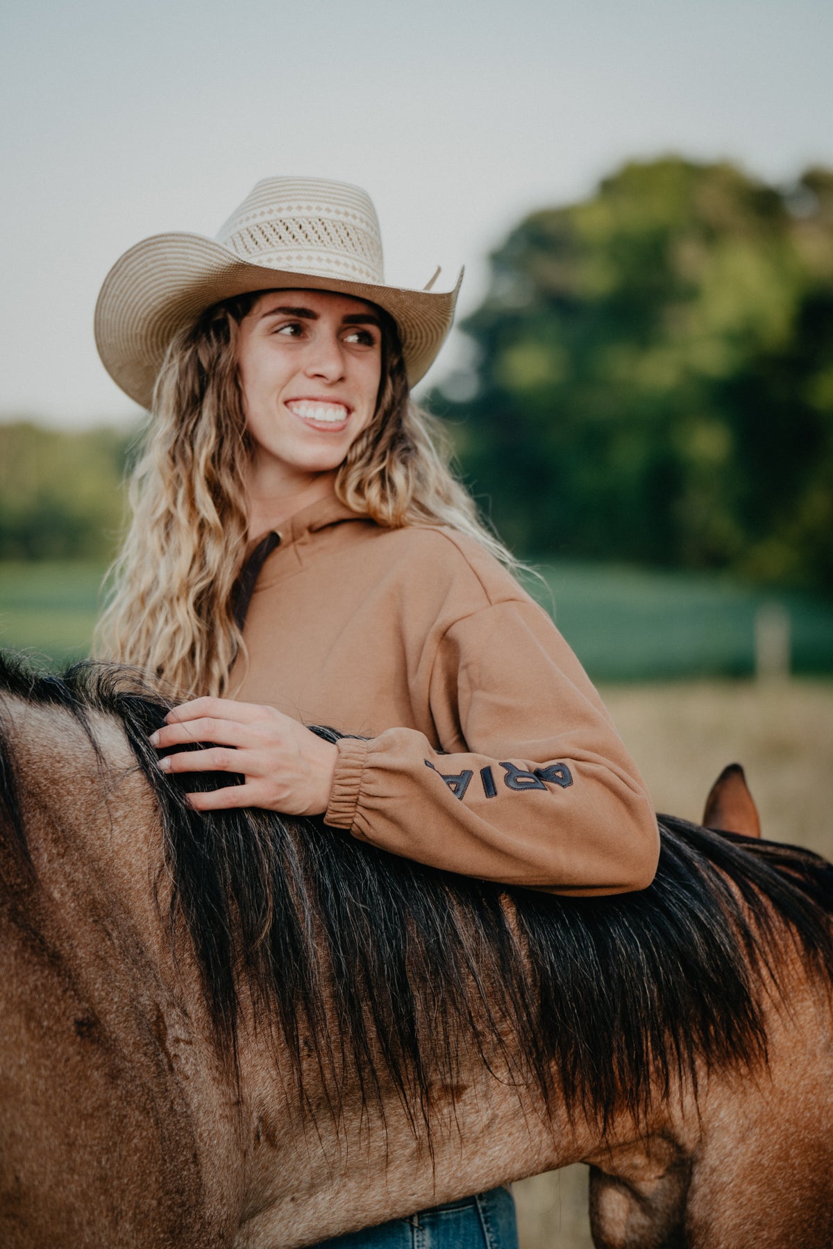 'Elowen' Ariat Women's Essential Hoodie (XS-XXL)