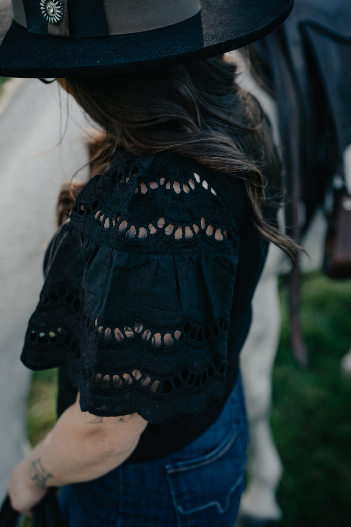 'Bellrose' Eyelet Sleeve Top (2 Colourways)