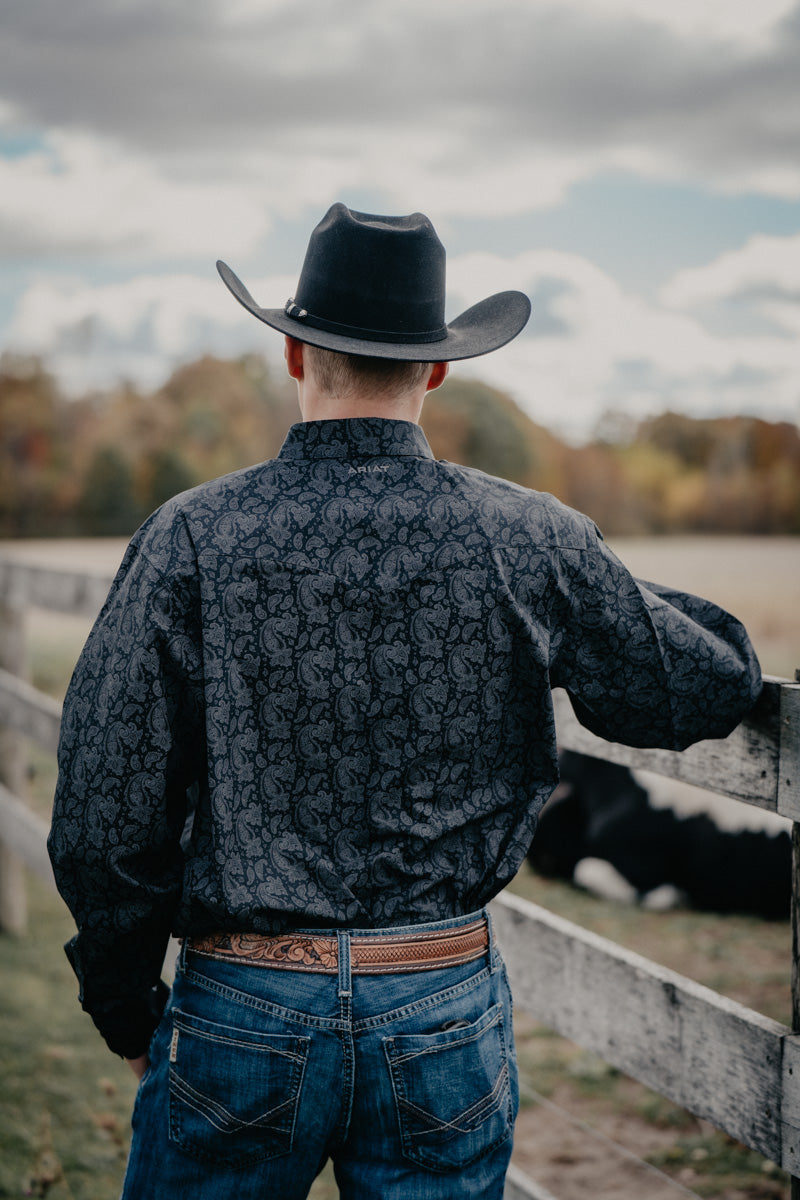 'Finnigan' Men's Black Paisley Ariat Pearl Snap Shirt  (M-XXL)