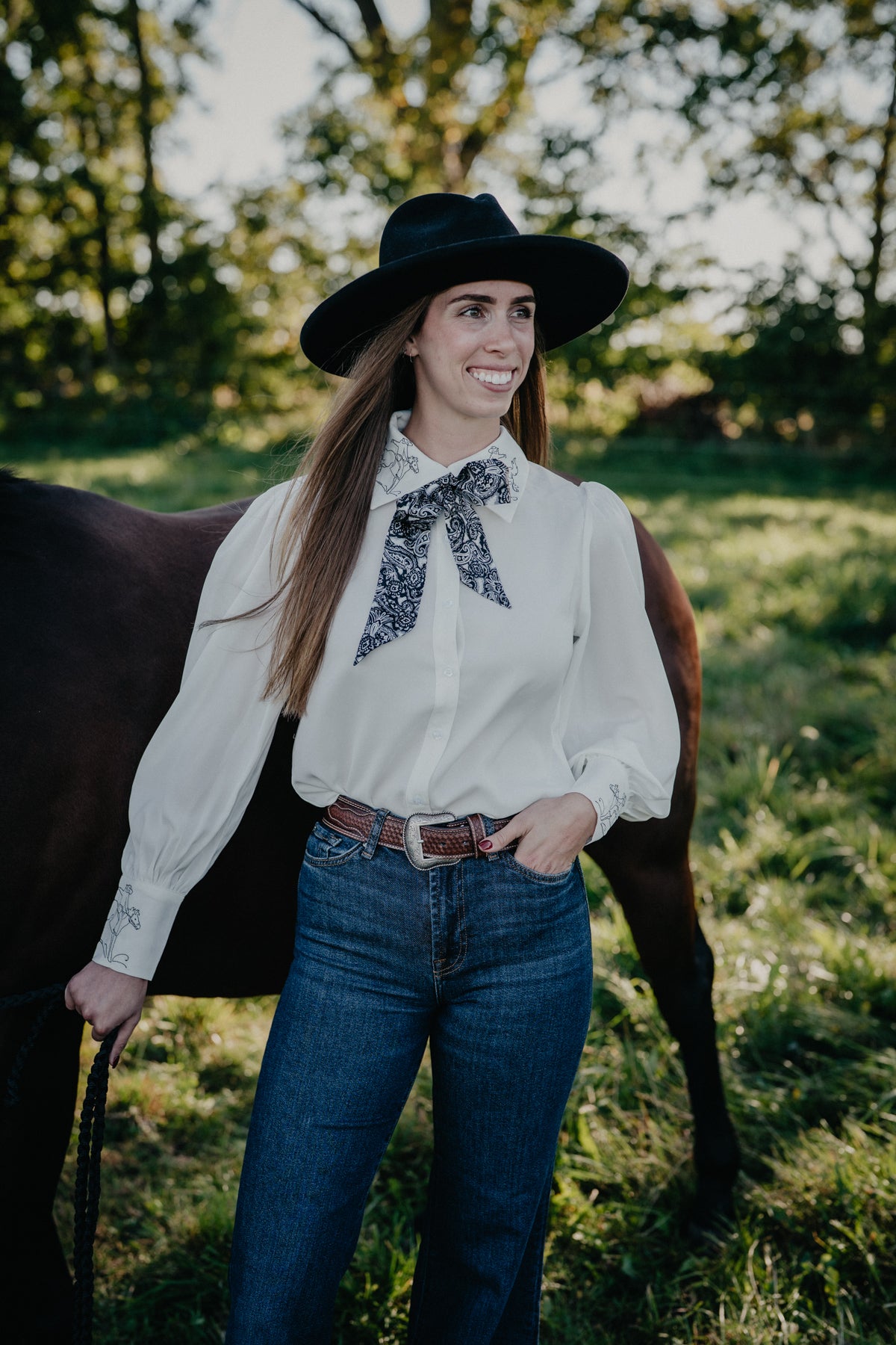 'Ivory' Women's White Horse Embroidered Collar Blouse