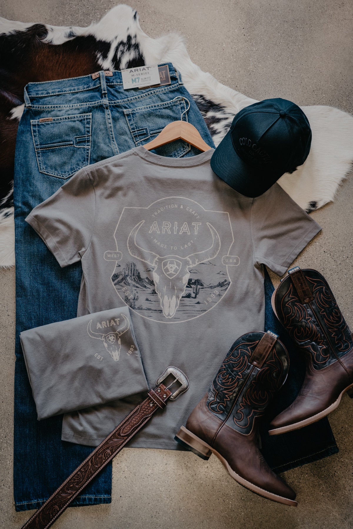 'Desert Badge Tradition' Men's Grey Ariat T-Shirt (S-XXL)