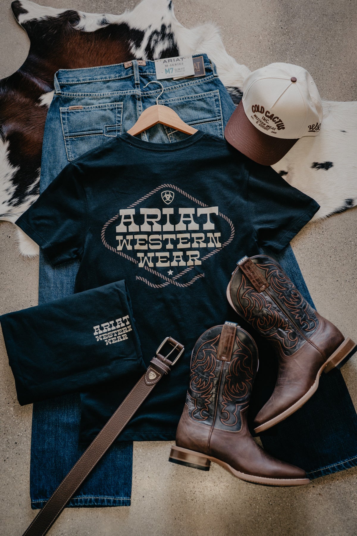 'Western Lock Up' Men's Black Ariat T-Shirt (S-XXL)