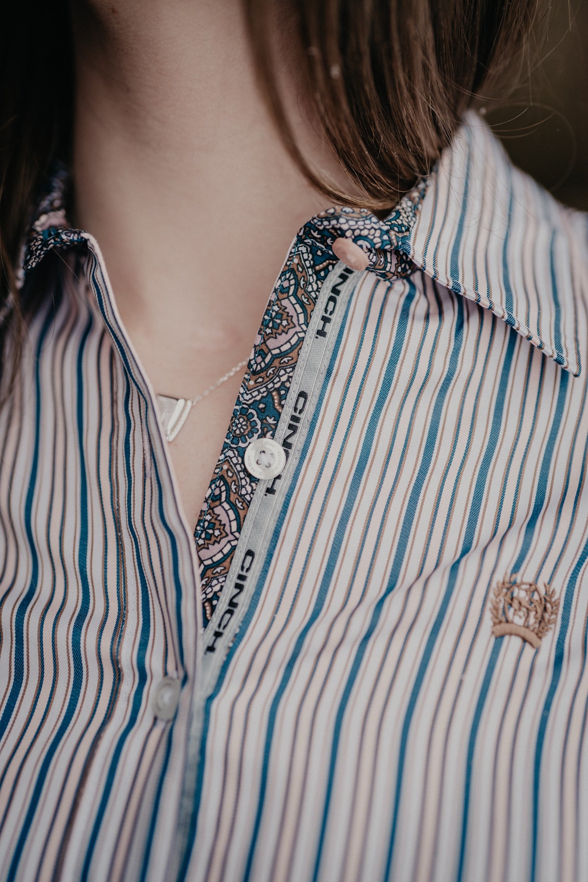 'Teeter' Women's Long Sleeve Stripe CINCH Button Up (2 L ONLY)