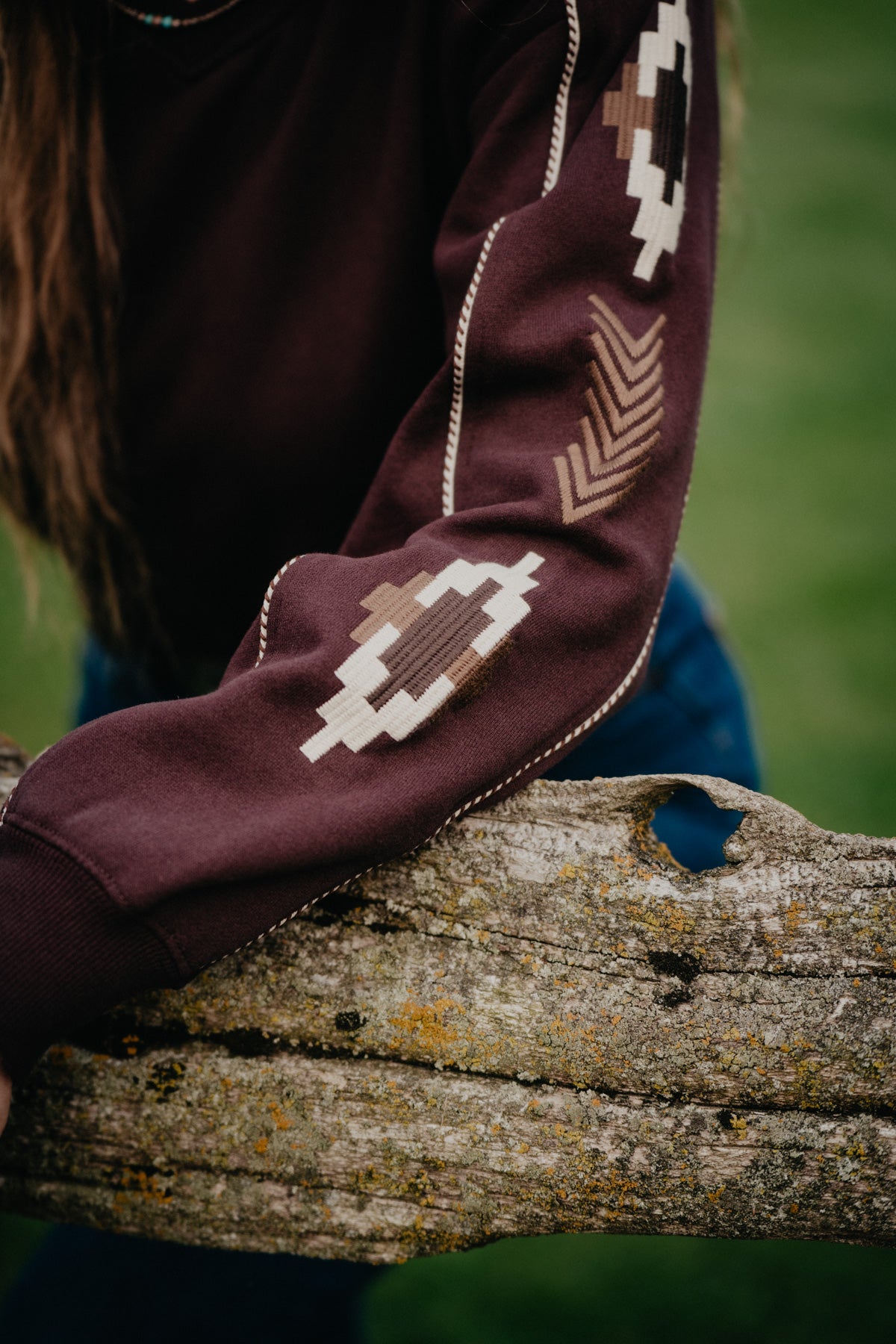 'Dakota' Women's Chocolate Plum Sweater by Ariat