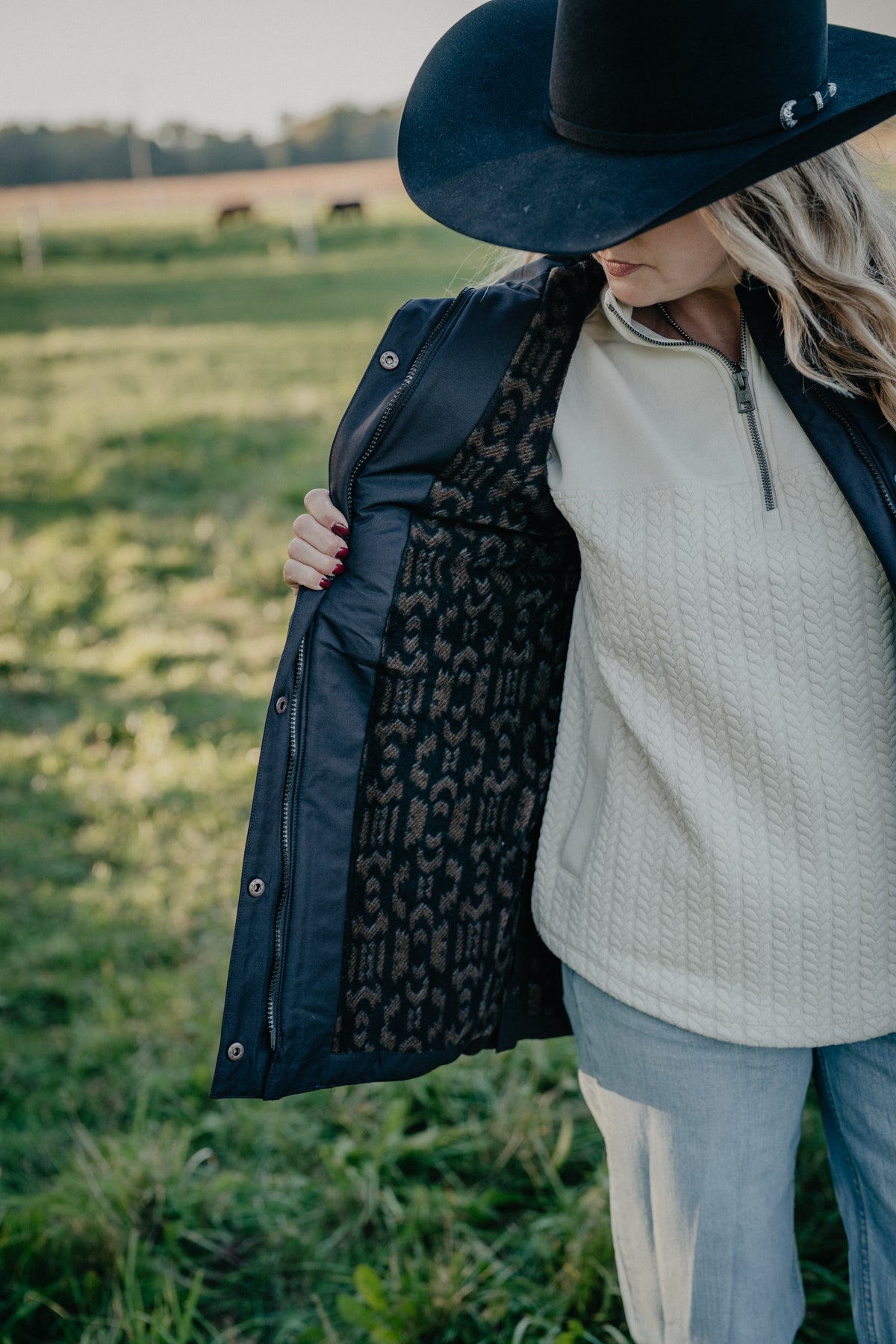 'Halo' CINCH Women's Black Quilted Barn Vest