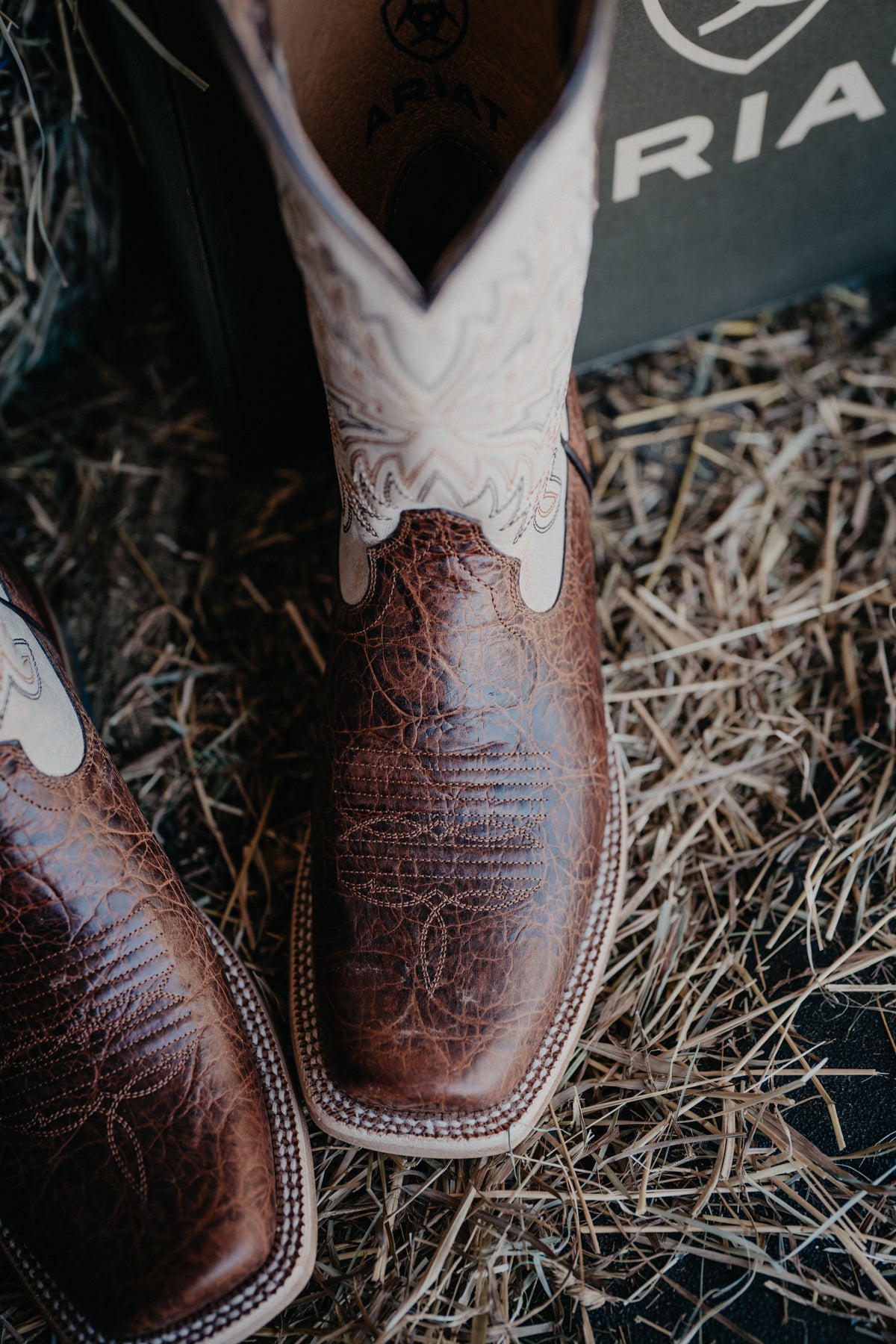 'South Fork' Men's Cutter Toe Adobe Clay/ Sandstone Cowboy Boot (8-13/ D & EE Widths)
