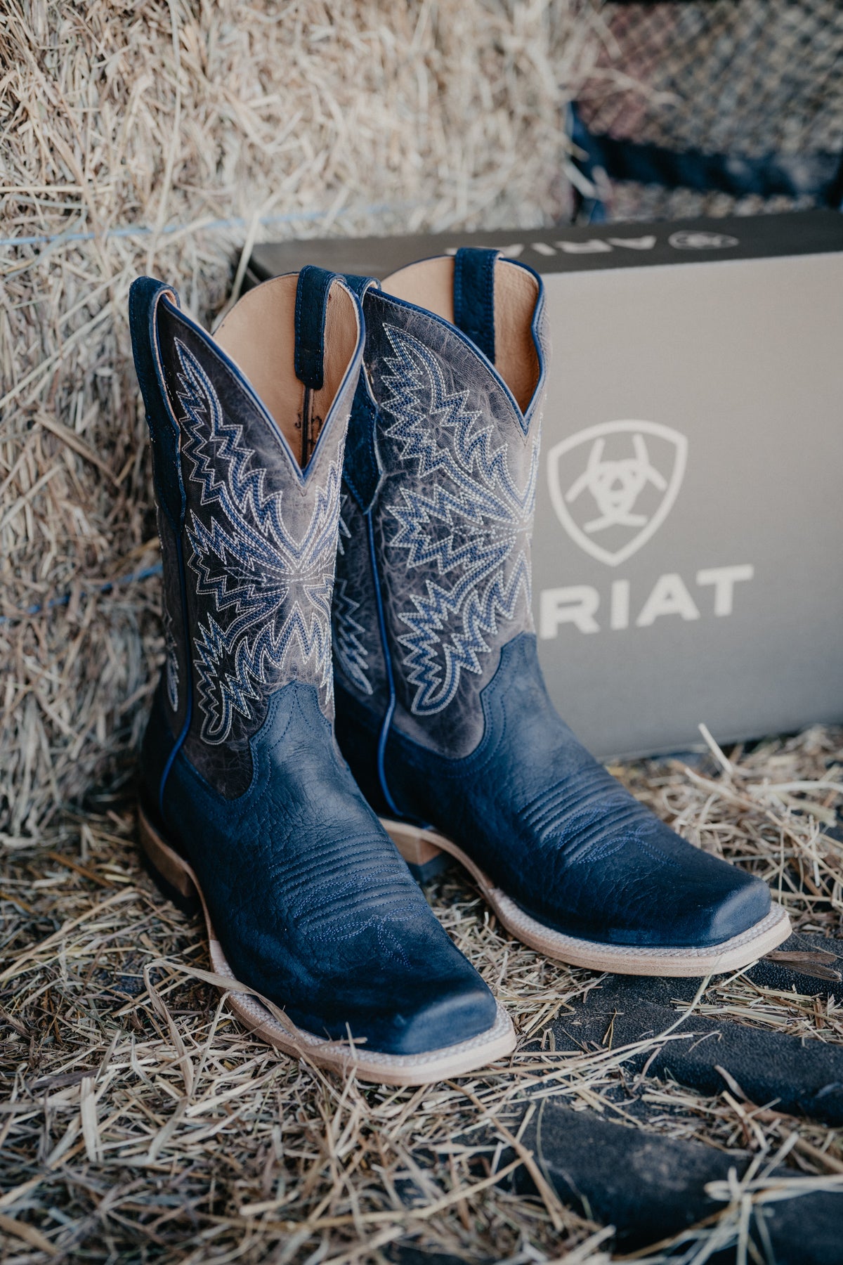 'South Fork' Men's Ariat Navy Tide Cowboy Boot (8.5 - 11; D Widths)