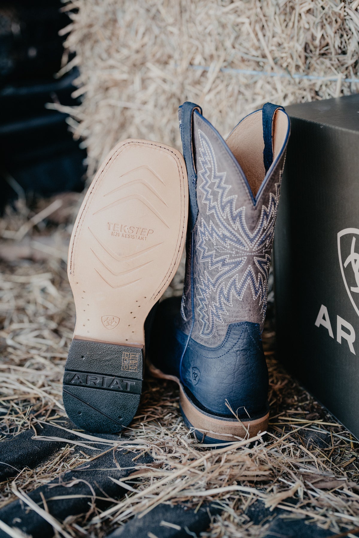 'South Fork' Men's Ariat Navy Tide Cowboy Boot (8.5 - 11; D Widths)
