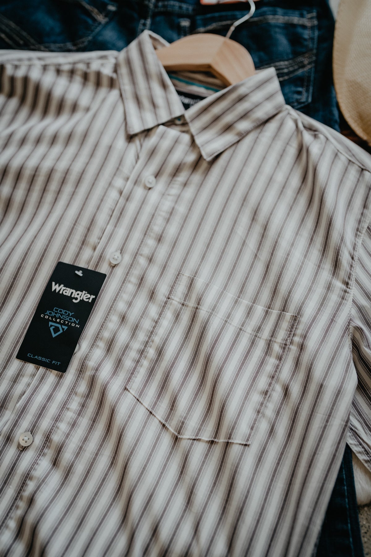 'Silver Spur' Mens White Button Down With Grey and Faint Red Pinstripe Detail by Wrangler X COJO (S-XXL)