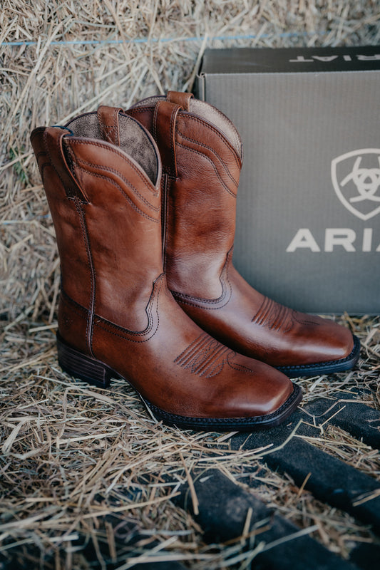 'Alden' Men's Wide Square Toe Western Boot (Sizes 8-12;D and EE width)