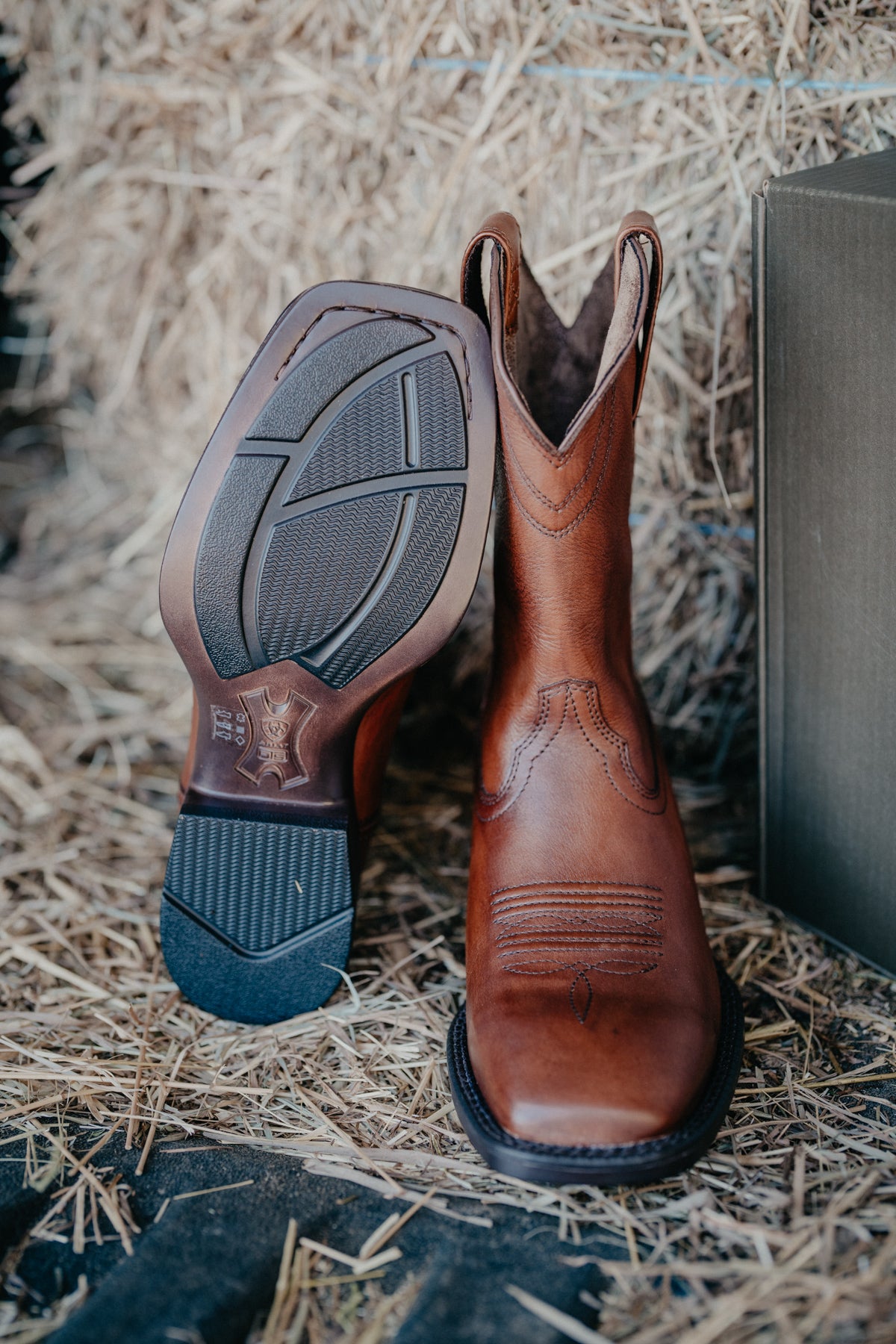 'Alden' Men's Wide Square Toe Western Boot (Sizes 8-12; D and EE width)