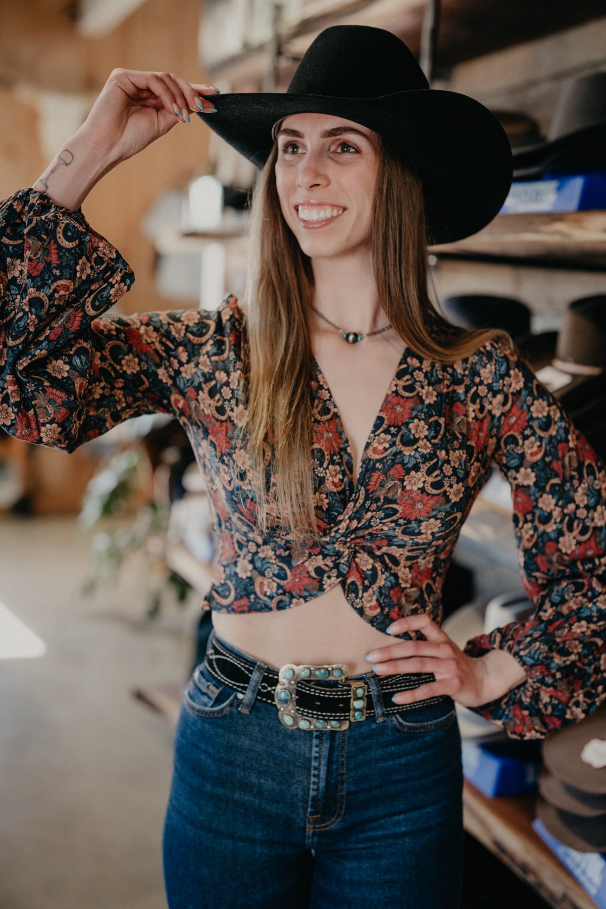 'Wrenley' Floral Horseshoe Front Twist Blouse (L-XXL)