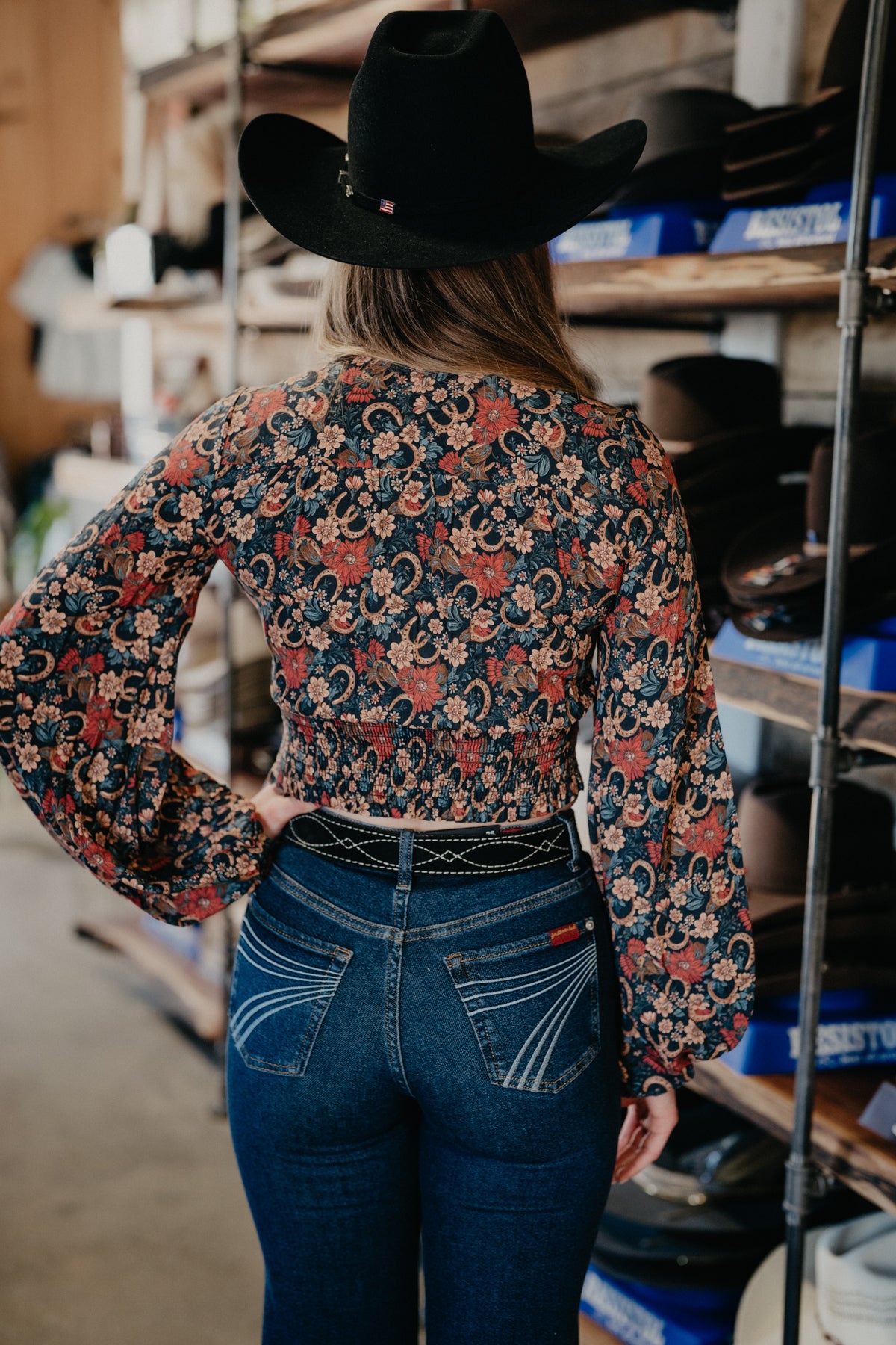 'Wrenley' Floral Horseshoe Front Twist Blouse (L-XXL)