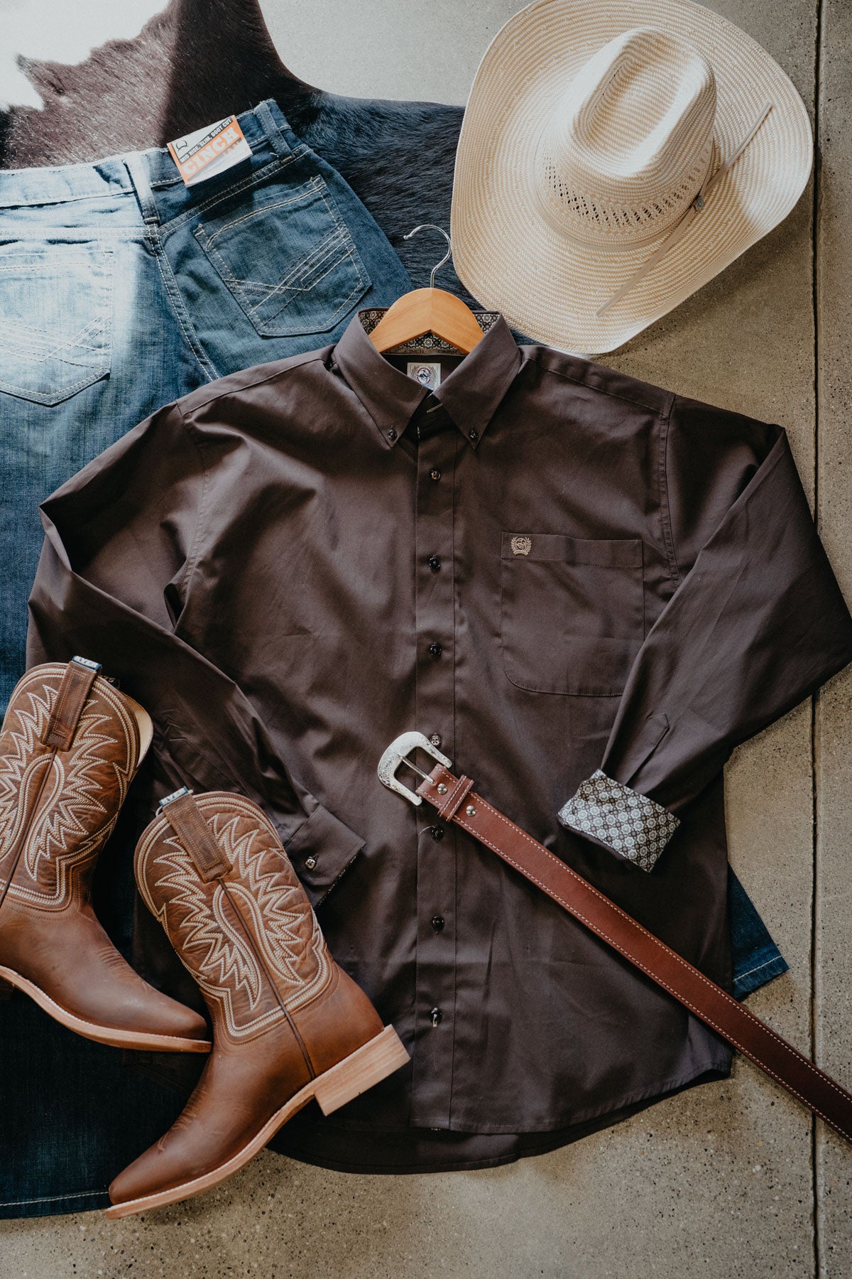 'Jesse' Men's Solid Brown Classic CINCH Button Down (S-XXL)