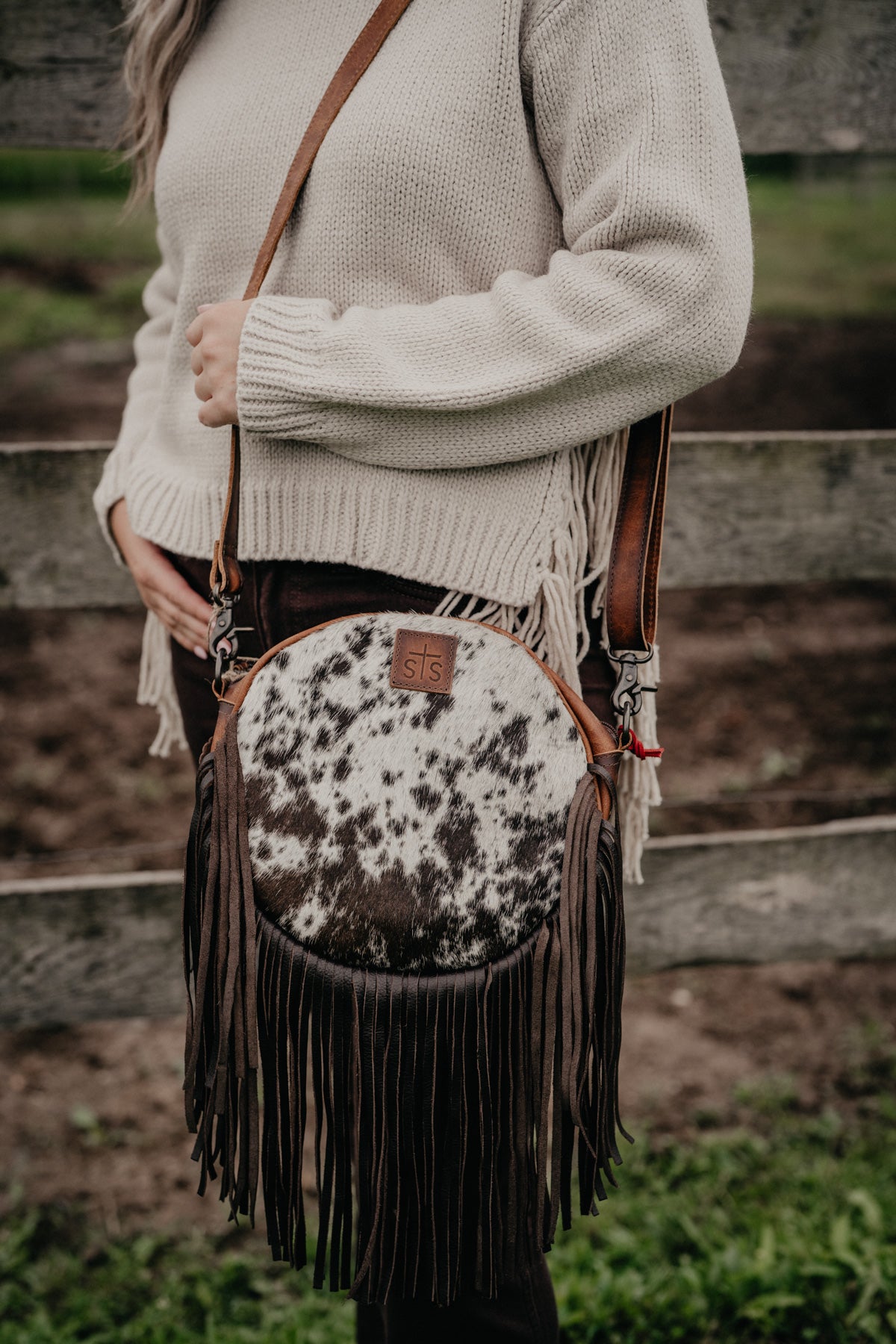 'Guadalupe' Cowhide Sage Circle Crossbody by STS Ranchwear