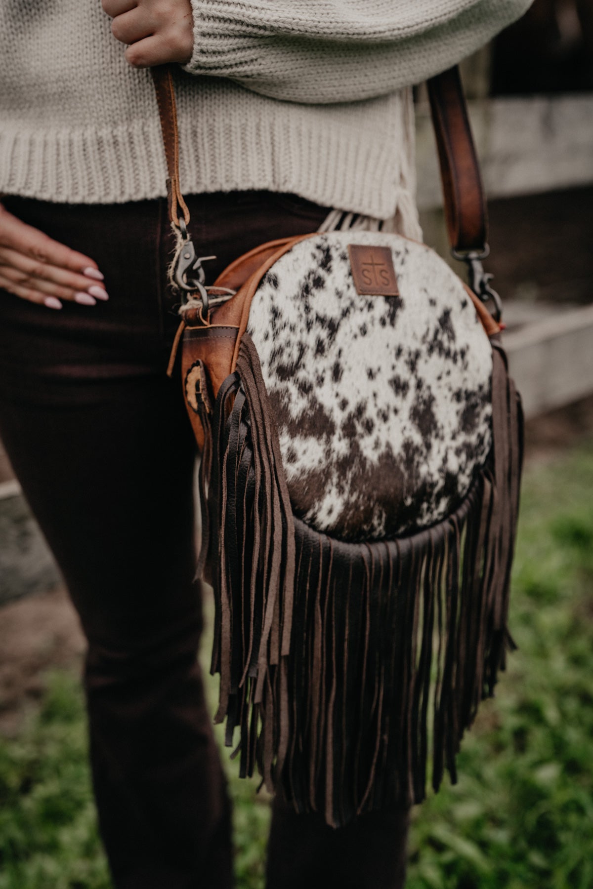 'Guadalupe' Cowhide Sage Circle Crossbody by STS Ranchwear