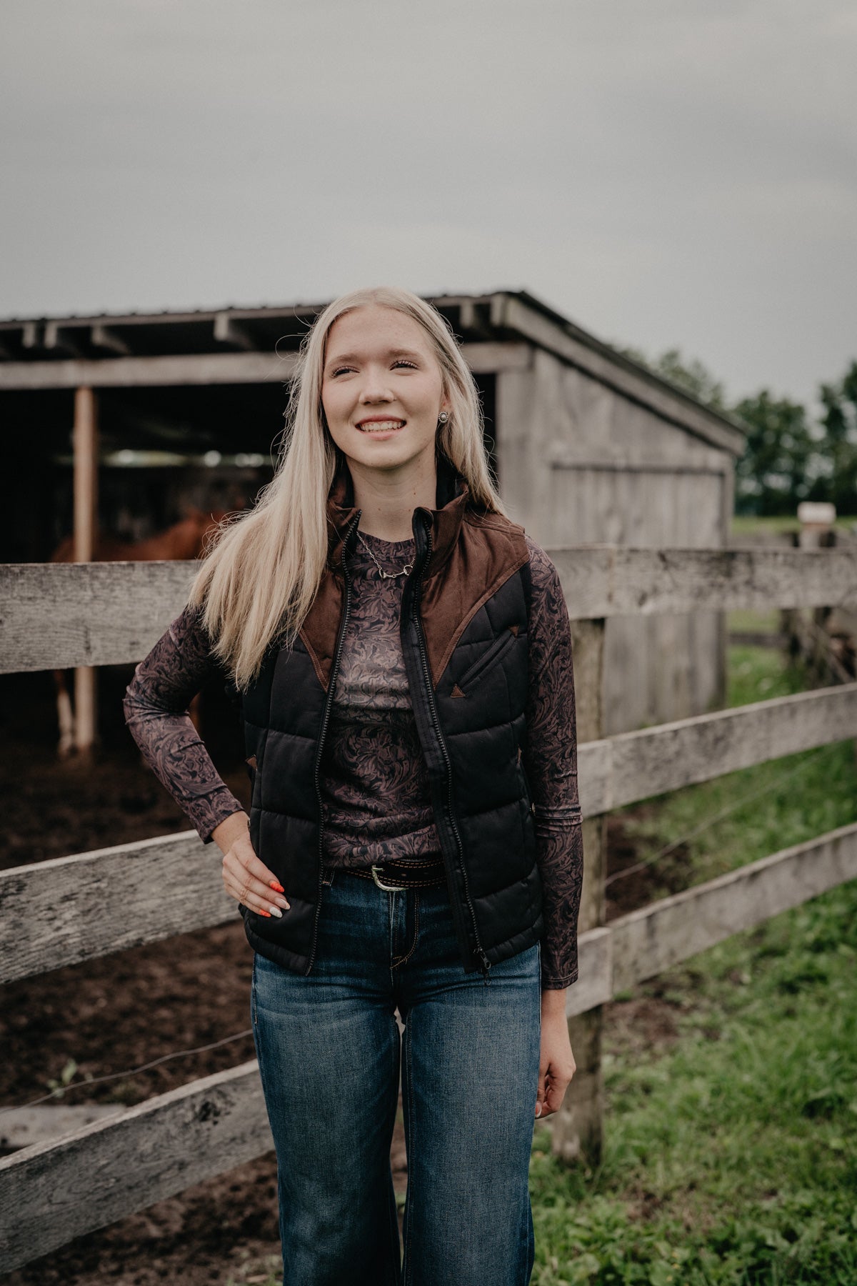 'Lenora' Women's Black and Chocolate Vest Kimes Ranch