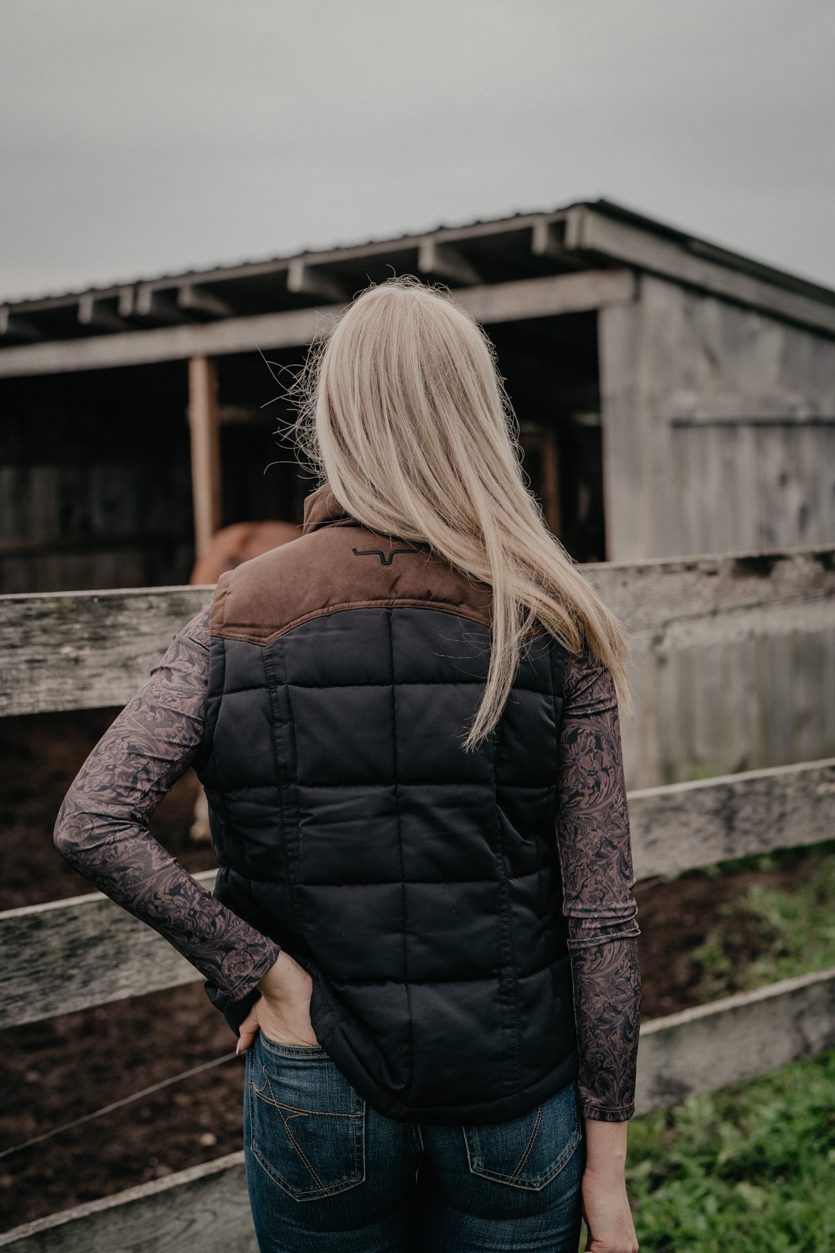 'Lenora' Women's Black and Chocolate Vest Kimes Ranch