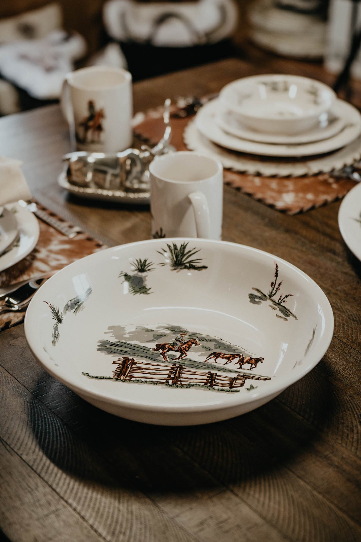 Ranch Life in Colour Ceramic Serving Bowl