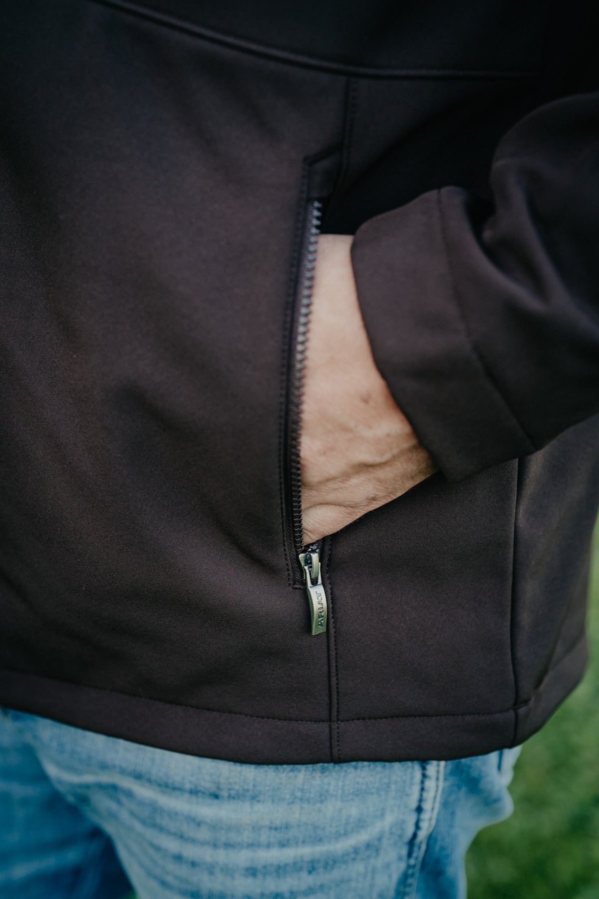 'Nolan' Men's Ariat Logo Chocolate Brown Softshell Jacket