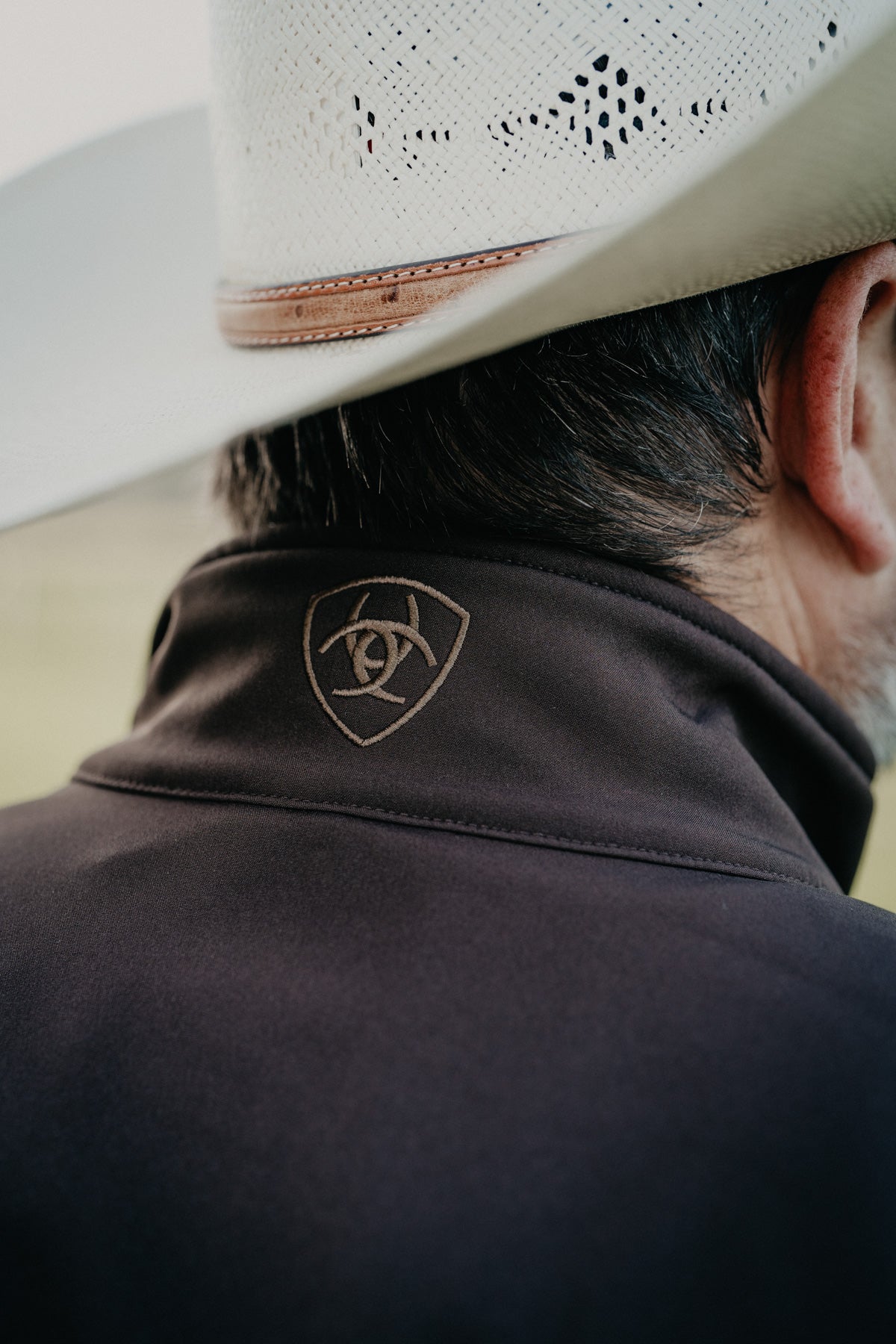 'Nolan' Men's Ariat Logo Chocolate Brown Softshell Jacket