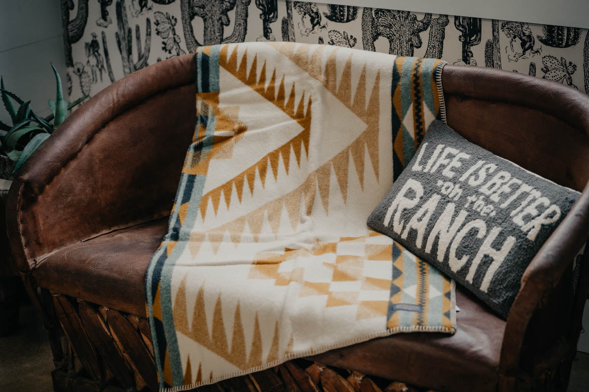 'Abiquiu Sky' Napped Pendleton Throw Blanket (Throw & Queen Sizes)