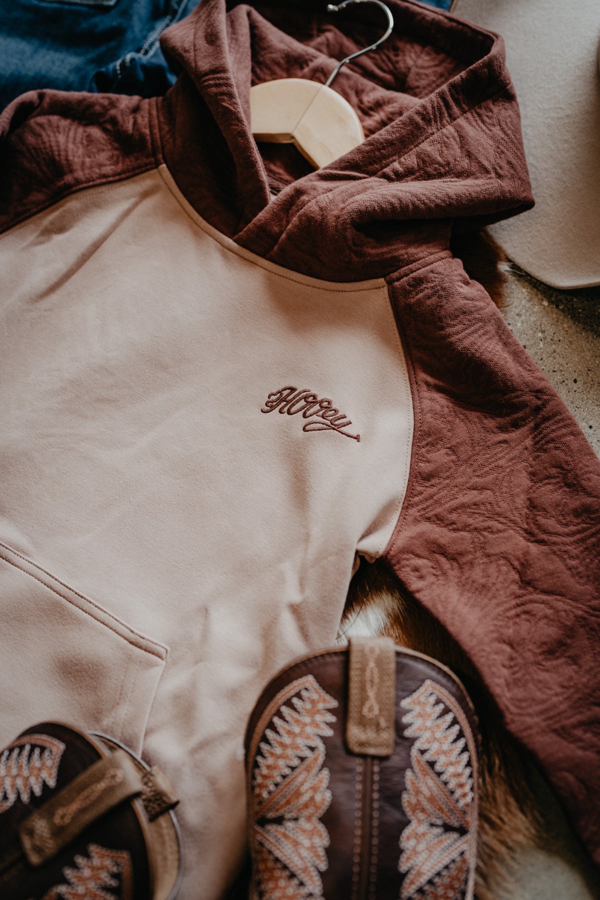 'Dolly Jr' Girls Tan Hoody with Brown Leather Pattern by Hooey