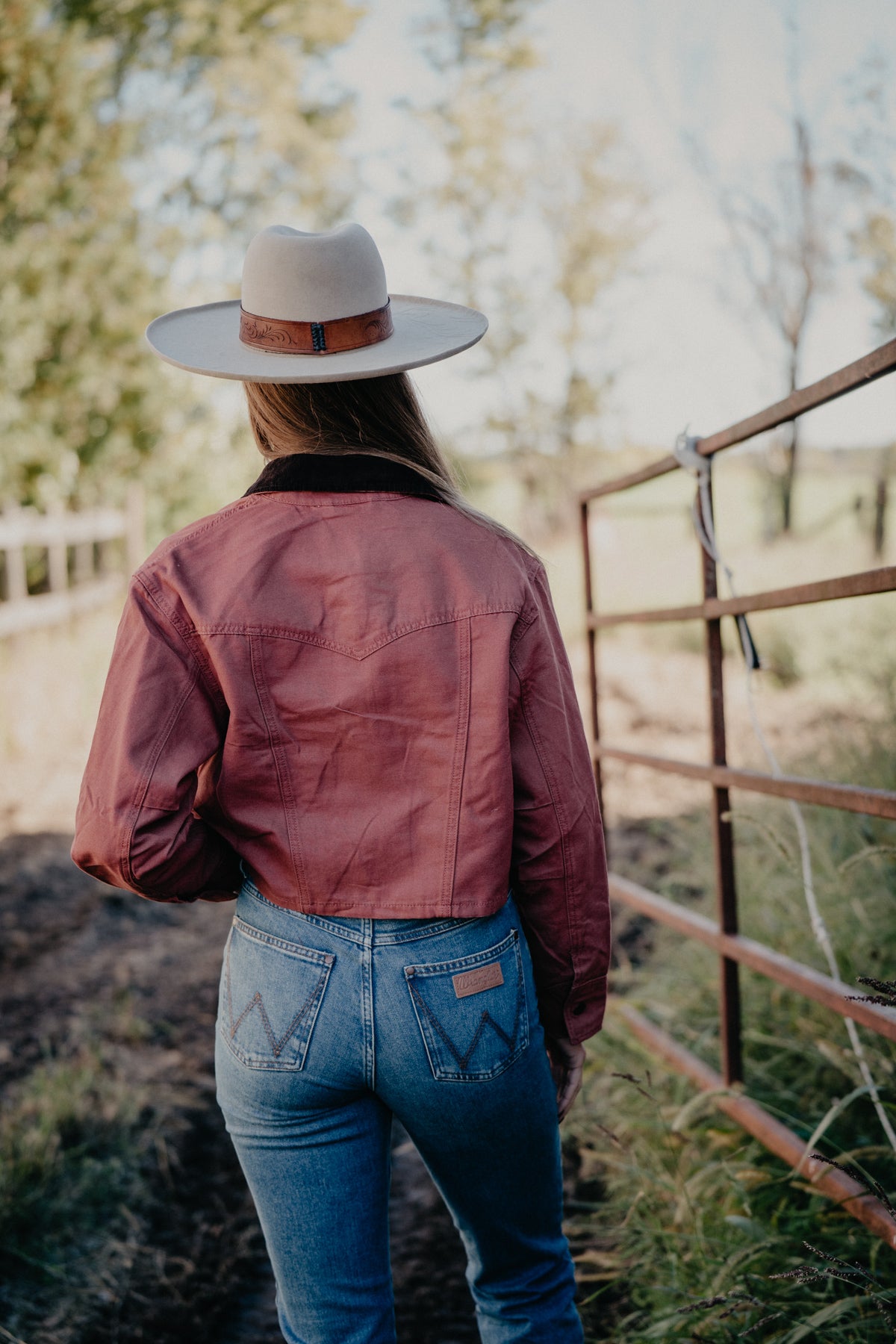 'Indigo Rose' Wrangler Women's Cropped Canvas Jacket