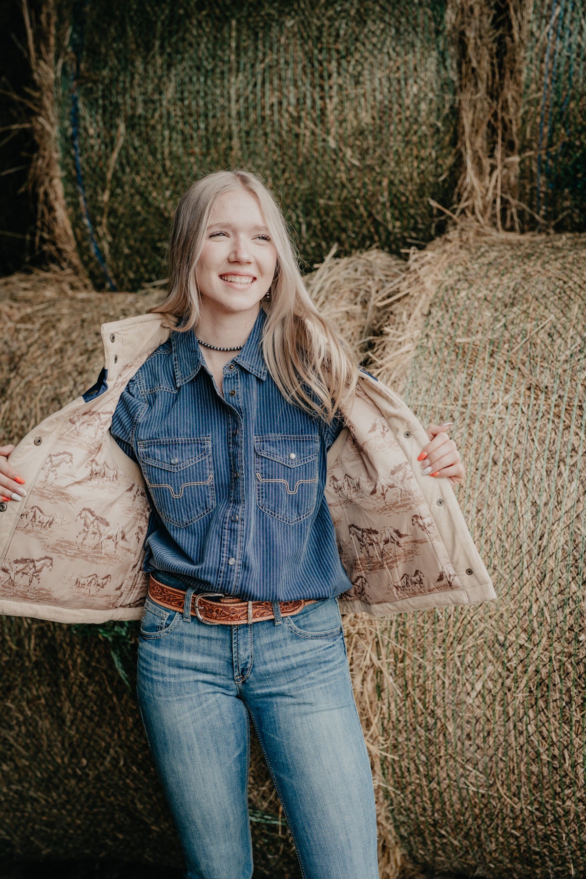 'Bailey' Women's Ariat Vest in Irish Cream
