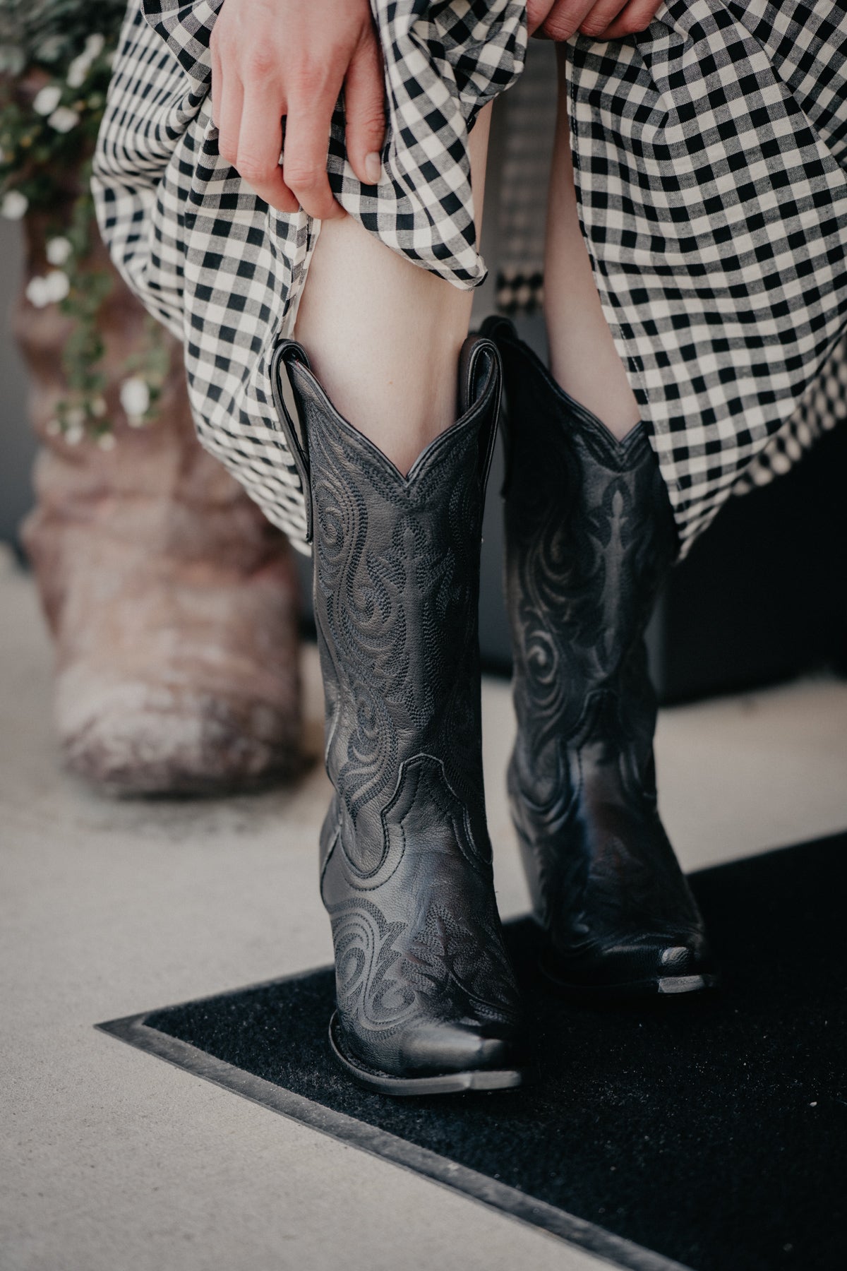 "Amora" Womens X-Toe Cowboy Boots by Ariat - Obsidian (Sizes 6 - 10)