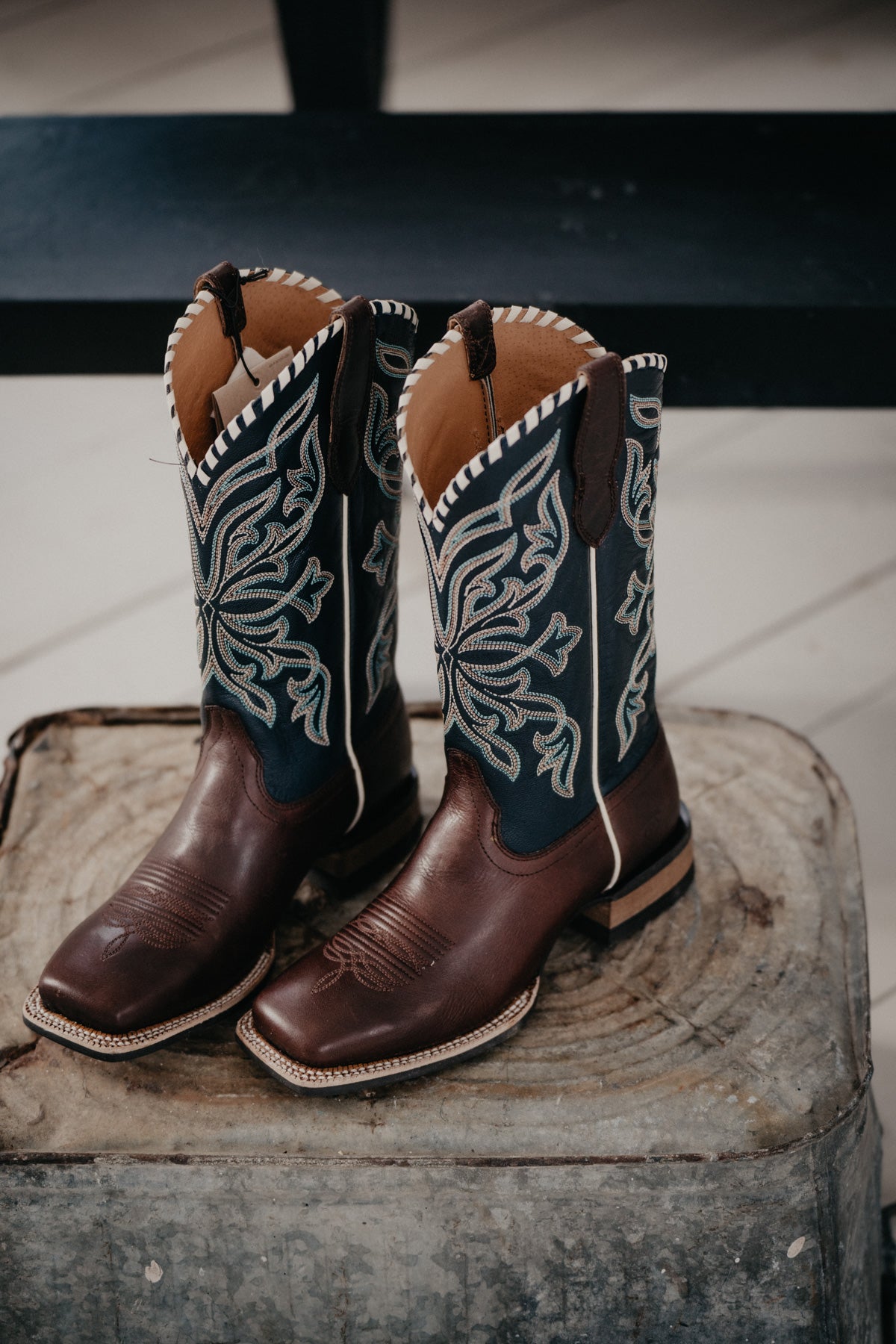 'Showdown' Women's Ariat Espresso Textured Boot (Sizes 6.5, 8.5 & 11)