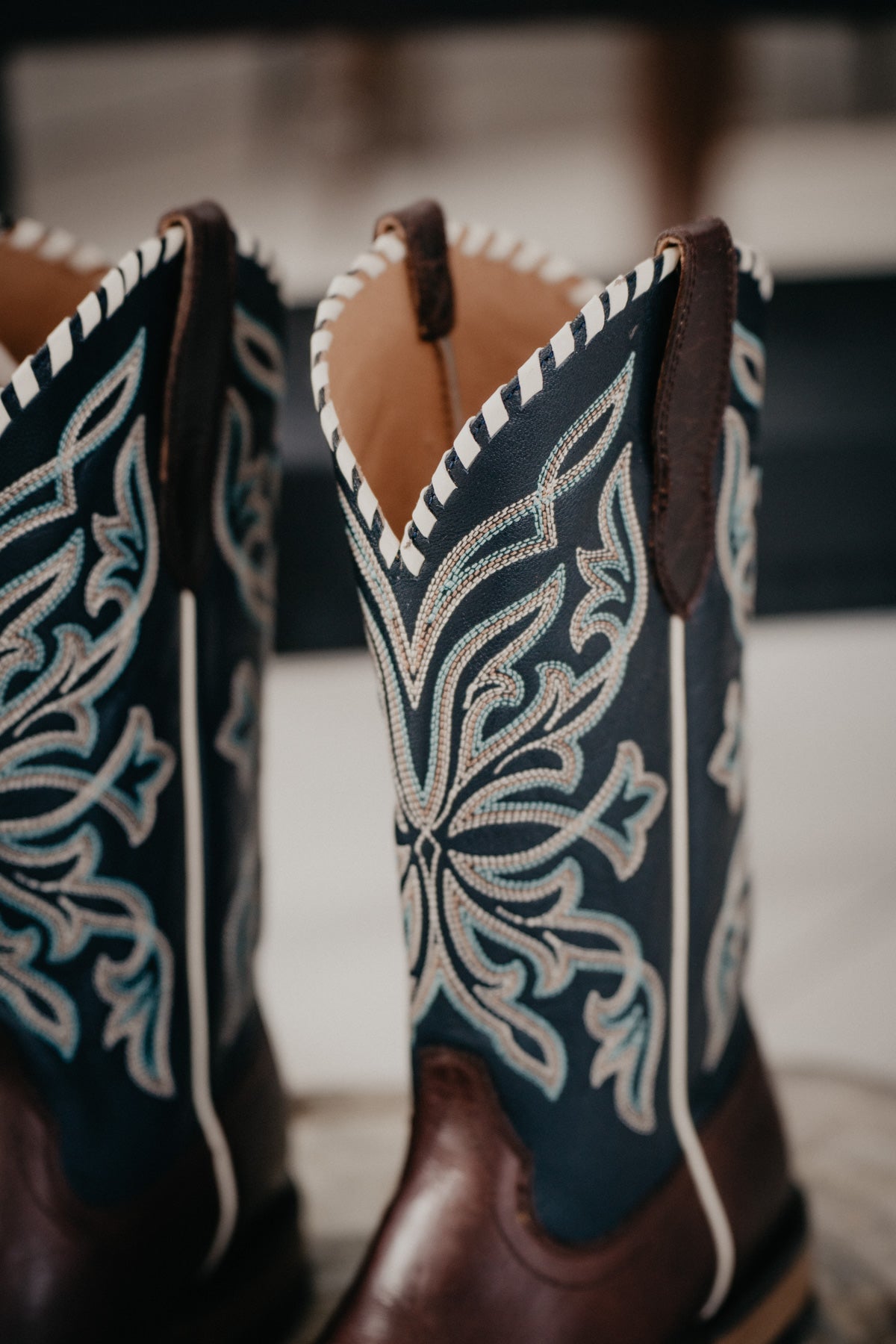 'Showdown' Women's Ariat Espresso Textured Boot (Sizes 6.5, 8.5 & 11)