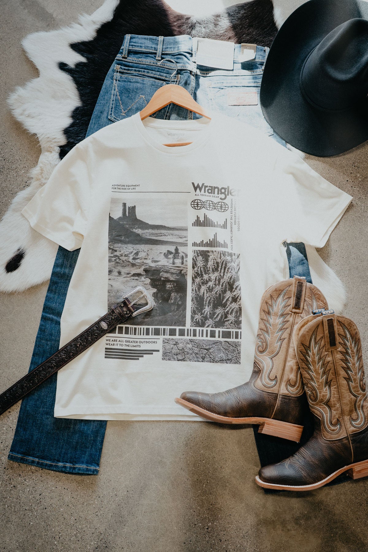 'Adventure Equipment' Wrangler Men's Graphic T-Shirt (S-XXL)