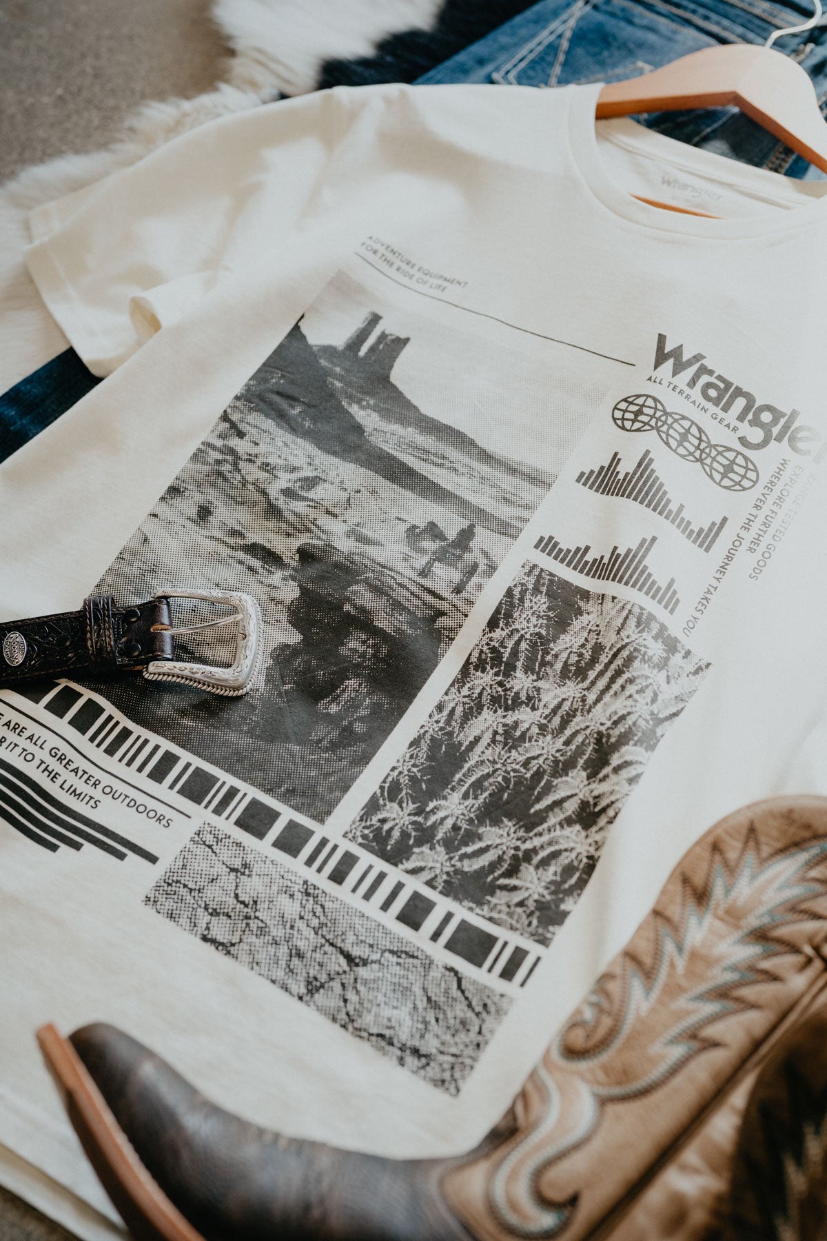 'Adventure Equipment' Wrangler Men's Graphic T-Shirt (S-XXL)
