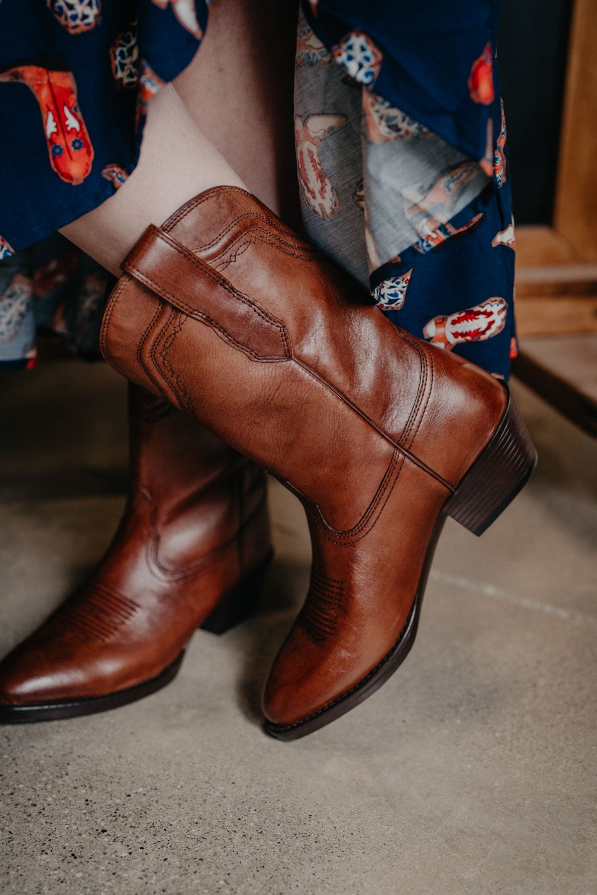 'Easton' Women's Ariat Classic R-Toe Boot (Sizes 6-11)