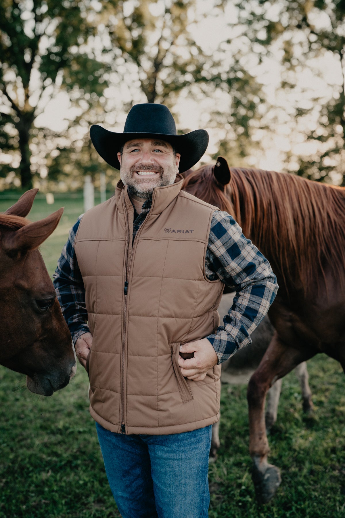 'Maverick' Men's Camel Brown Ariat Vest